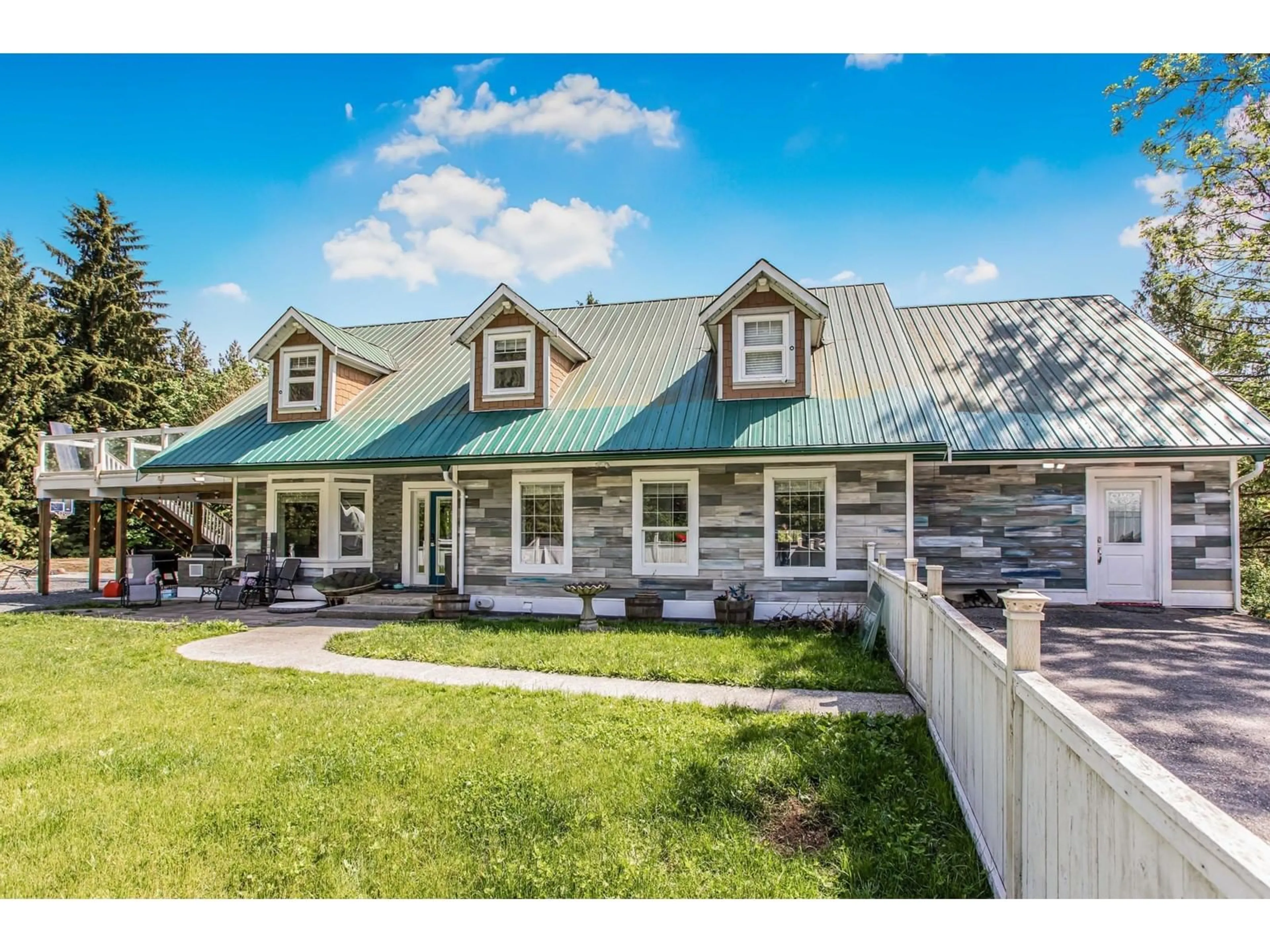 Home with vinyl exterior material, unknown for 15 - 29750 SANGARA, Abbotsford British Columbia V4X2G3
