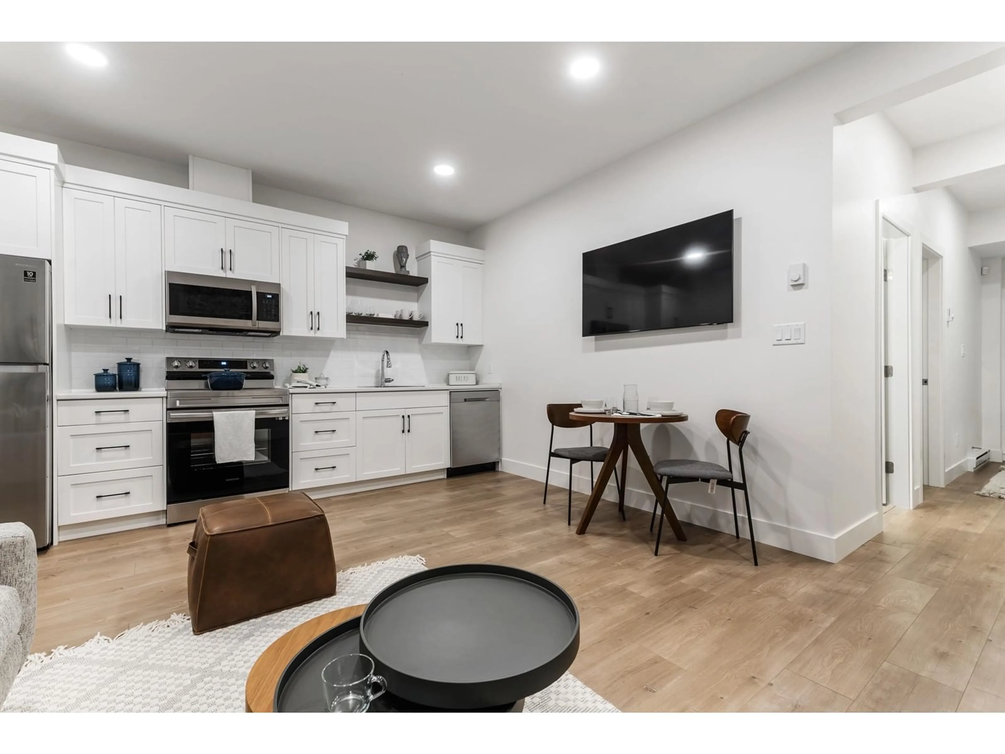 Open concept kitchen, unknown for 44660 WILLOWSTREAM ROAD, Chilliwack British Columbia V2R6J4