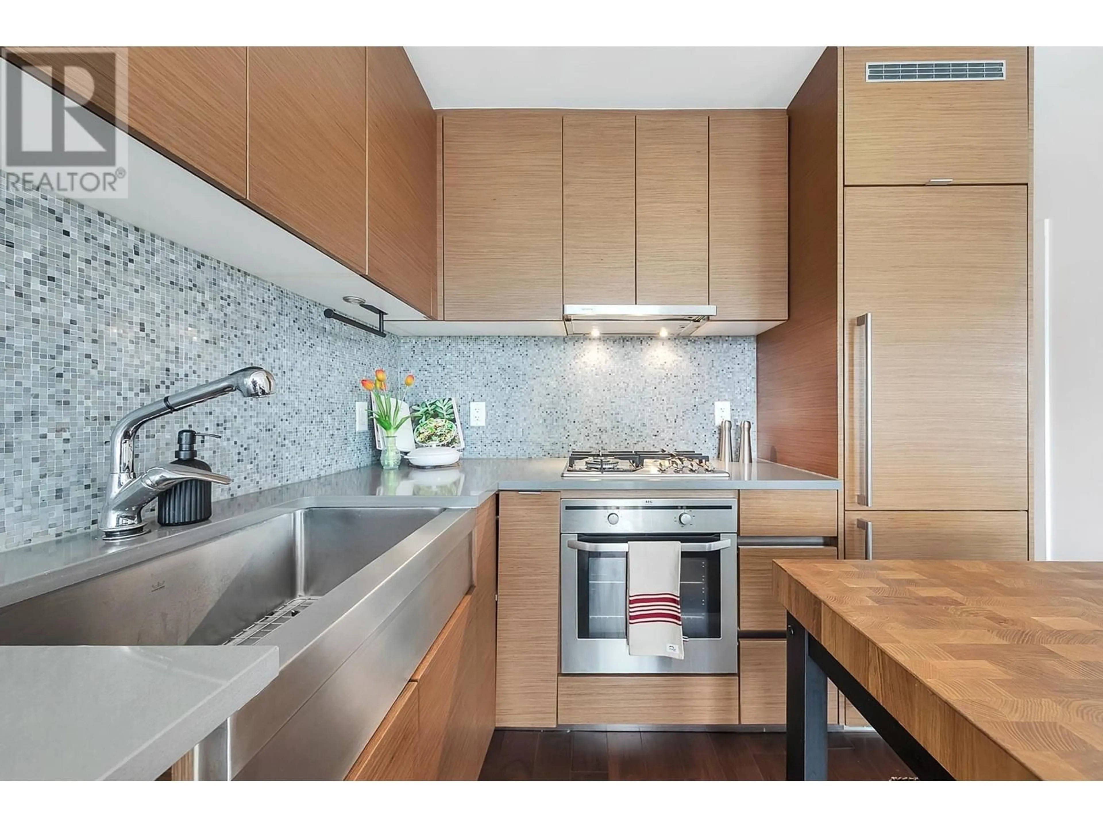 Unknown for 1502 - 565 SMITHE STREET, Vancouver British Columbia V6B0E4