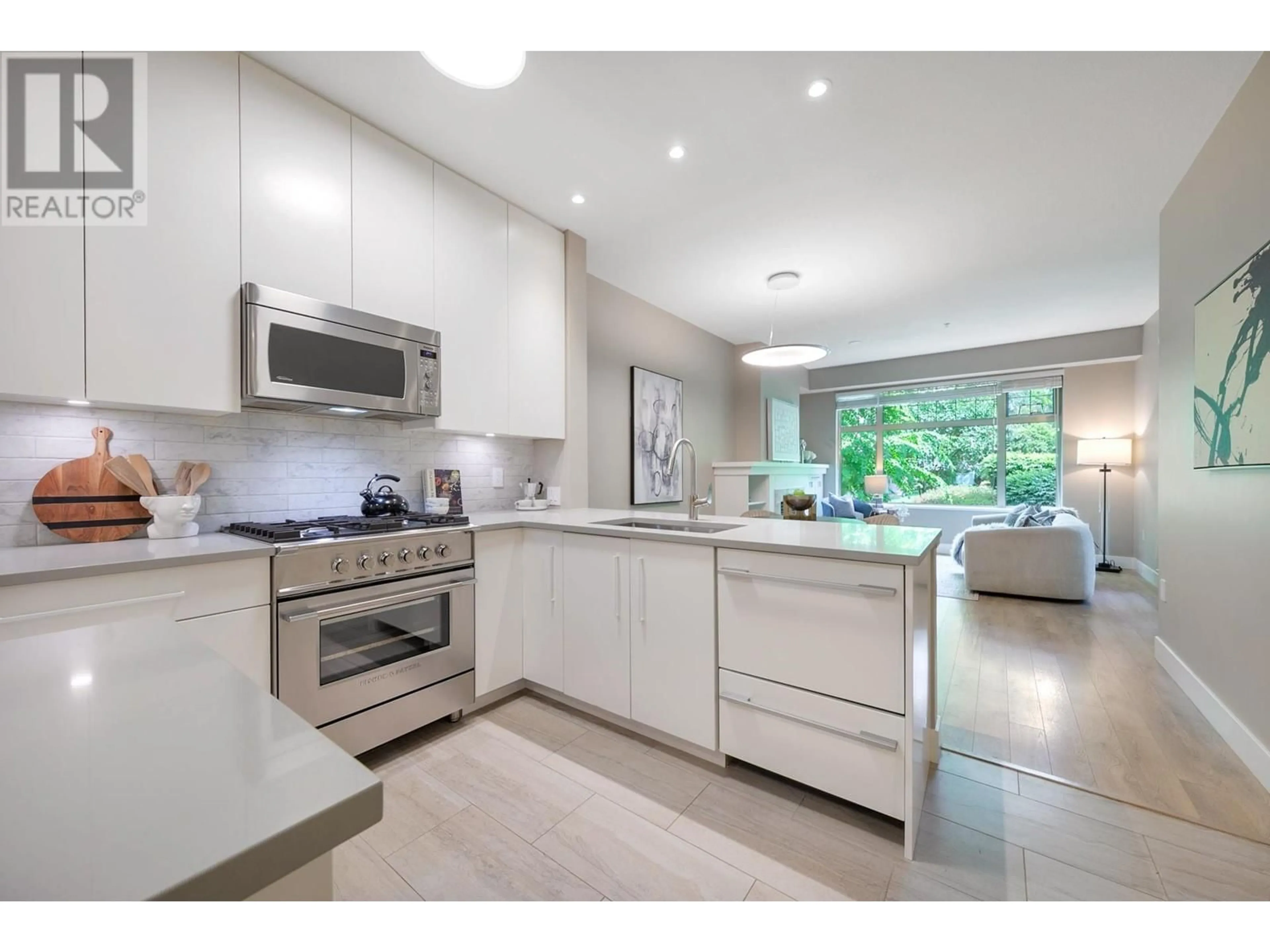 Unknown for 225 - 2083 33RD AVENUE, Vancouver British Columbia V6M4M6