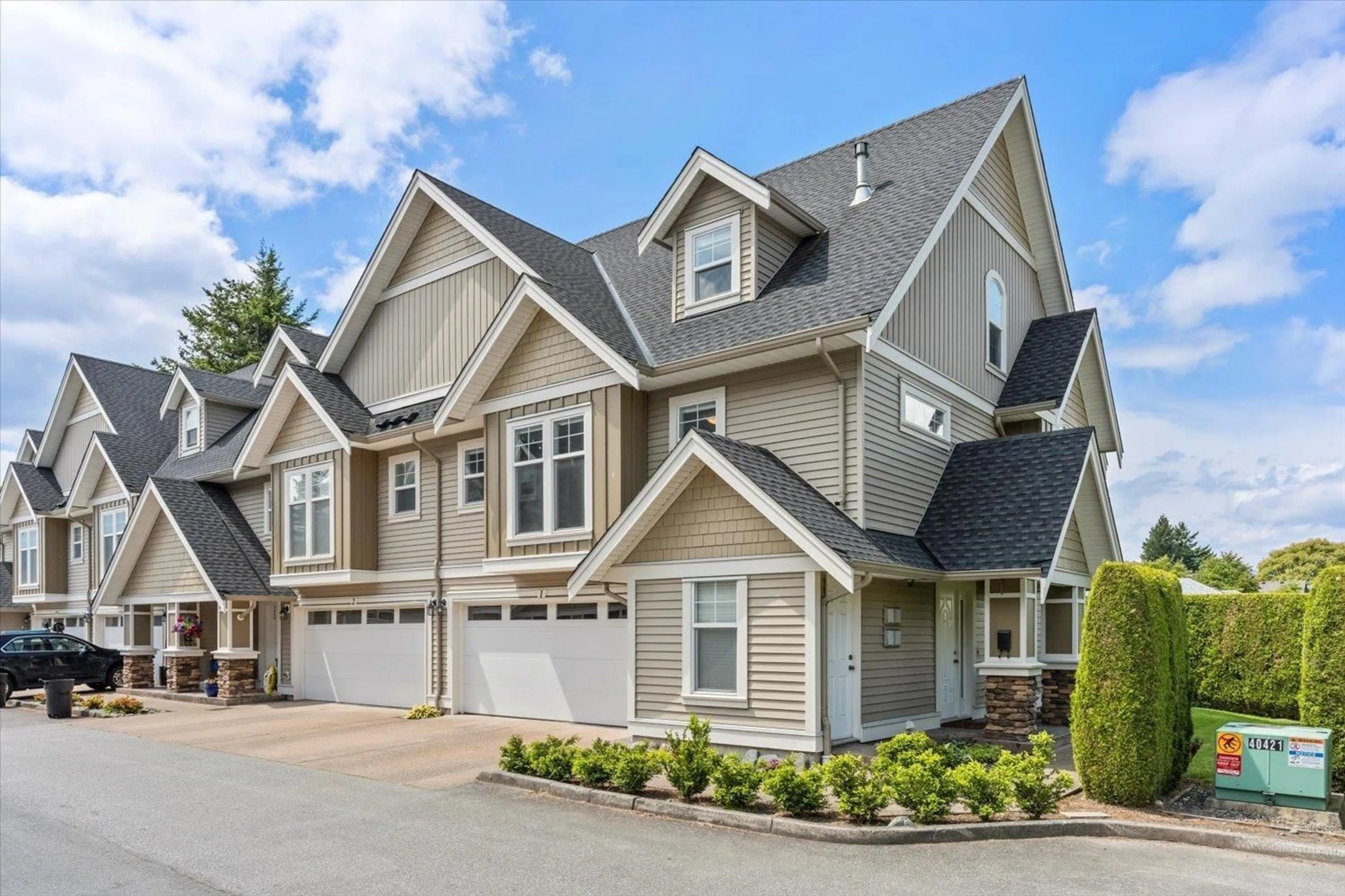 Home with vinyl exterior material, street for 1 - 45190 SOUTH SUMAS ROAD, Chilliwack British Columbia V2R0J1