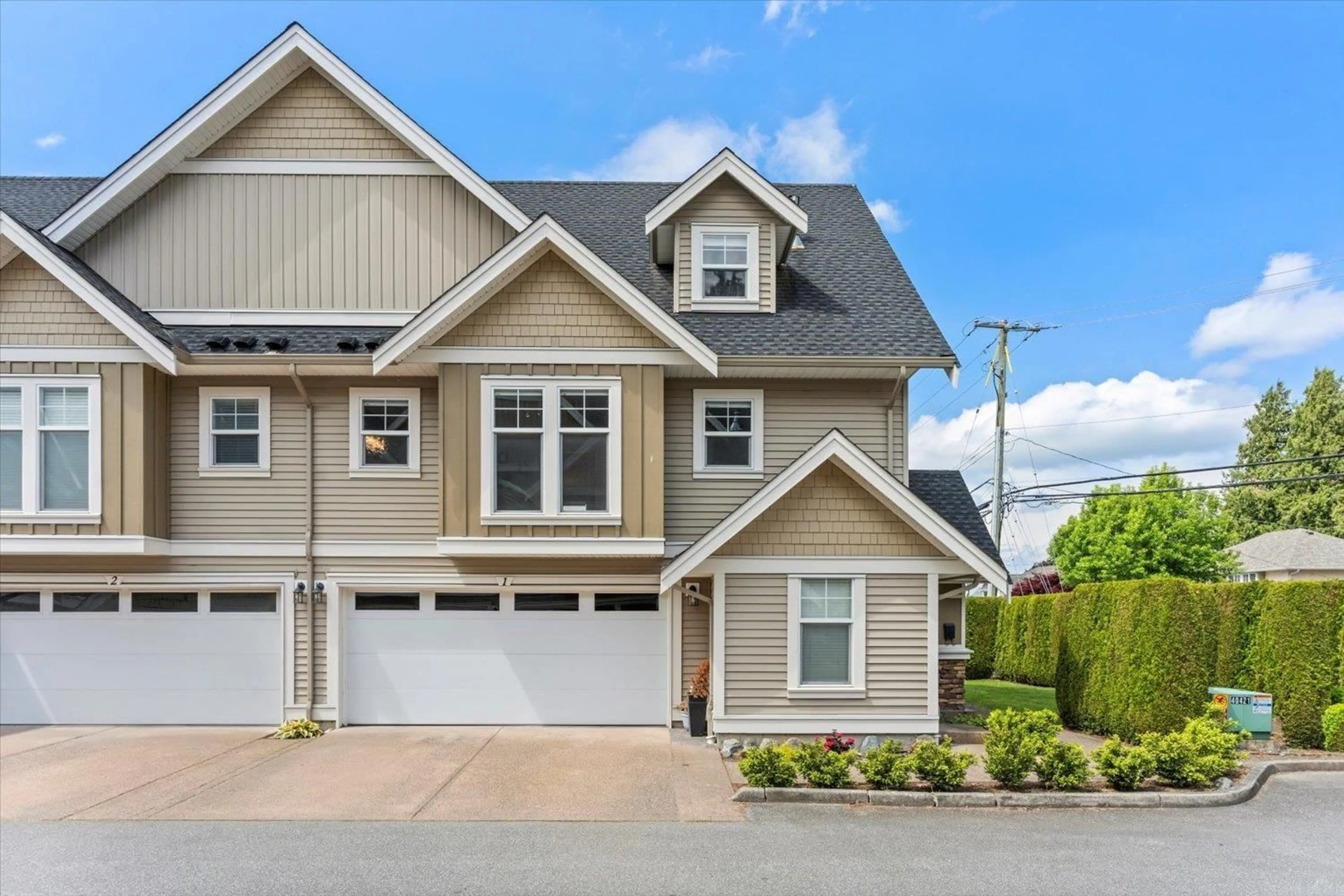 Home with vinyl exterior material, street for 1 - 45190 SOUTH SUMAS ROAD, Chilliwack British Columbia V2R0J1