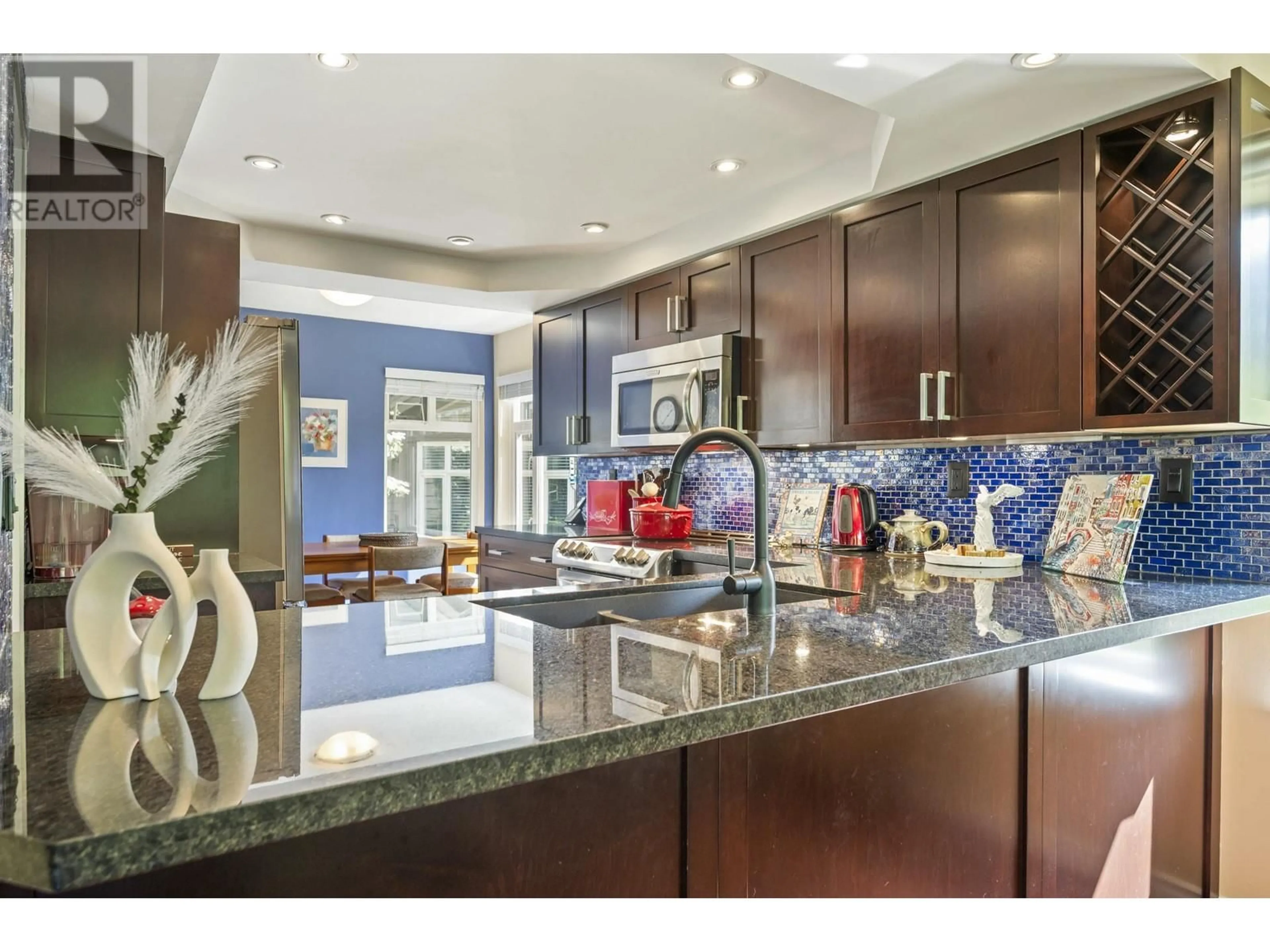 Contemporary kitchen, ceramic/tile floor for 48 - 11737 236 STREET, Maple Ridge British Columbia V4R2E5