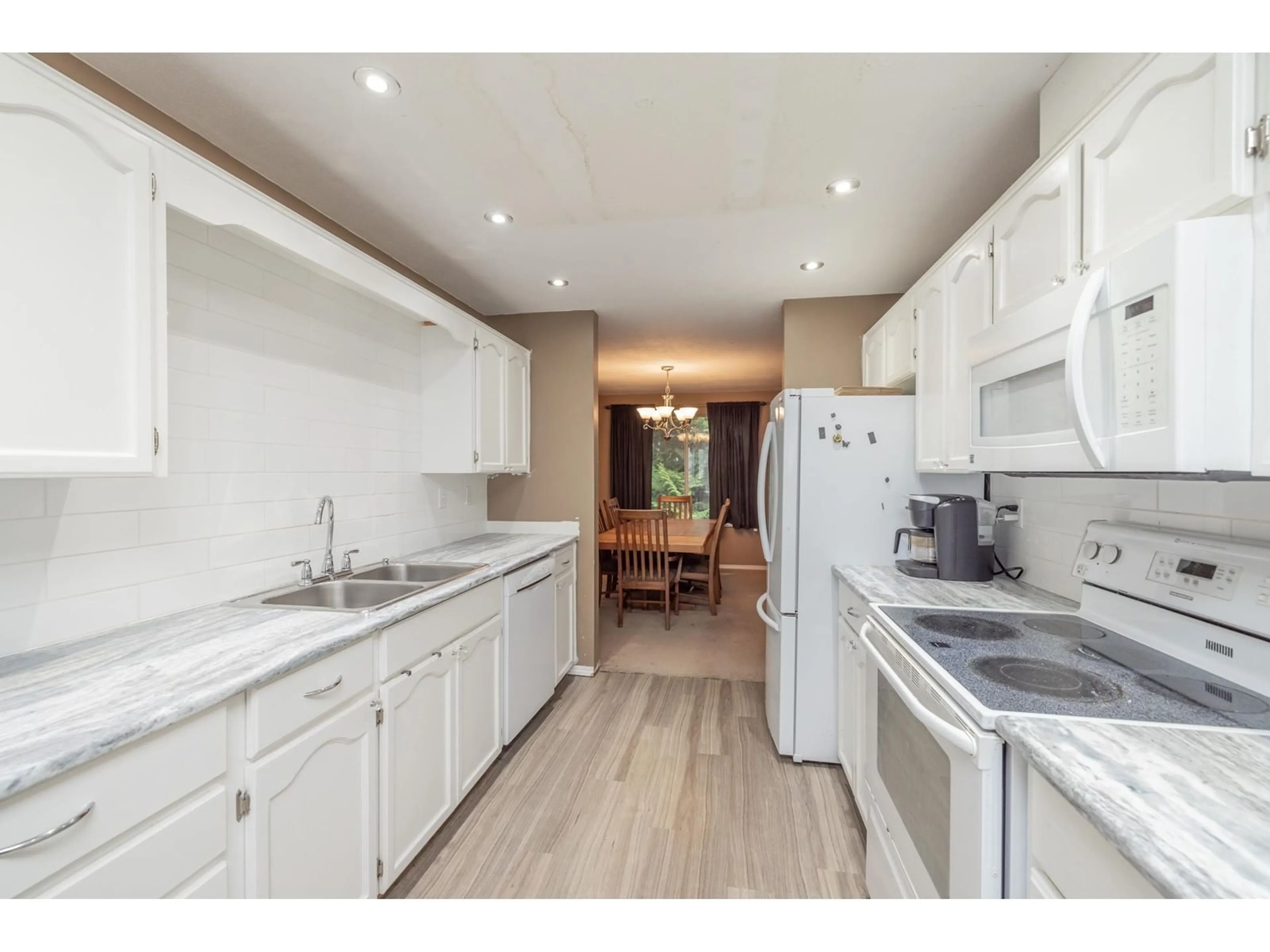 Unknown for 26 - 32339 7TH, Mission British Columbia V2V6T7