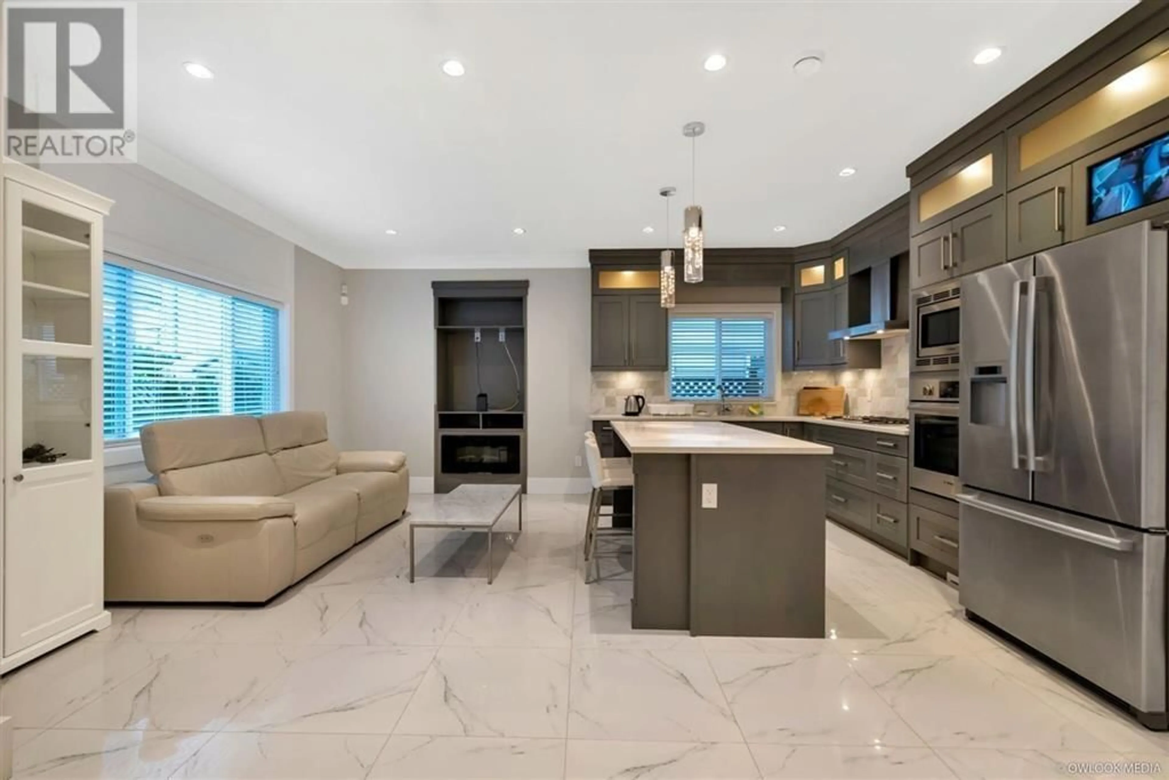 Open concept kitchen, ceramic/tile floor for 7442 WILLIAMS ROAD, Richmond British Columbia V7A1G1