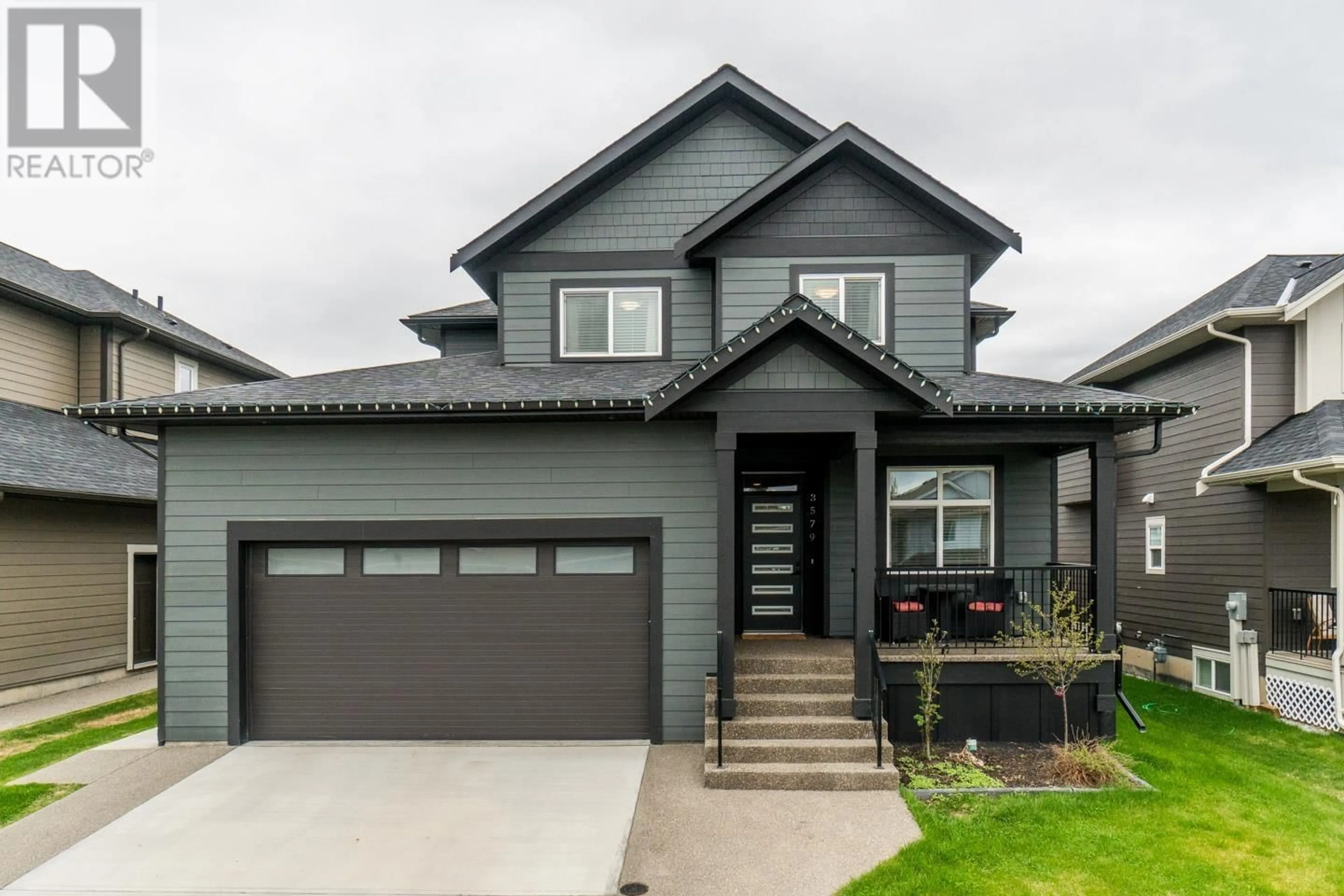 Home with vinyl exterior material, street for 3579 PARKVIEW CRESCENT, Prince George British Columbia V2N0E7