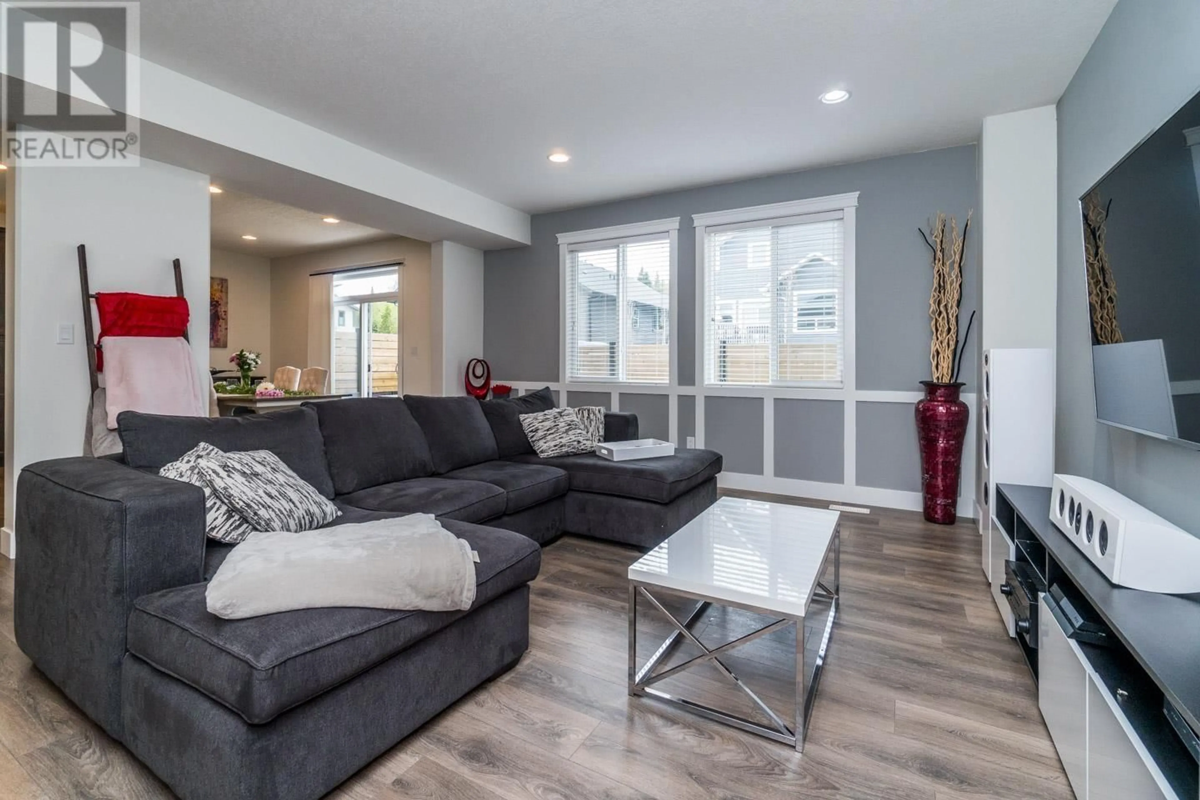 Living room with furniture, unknown for 3579 PARKVIEW CRESCENT, Prince George British Columbia V2N0E7