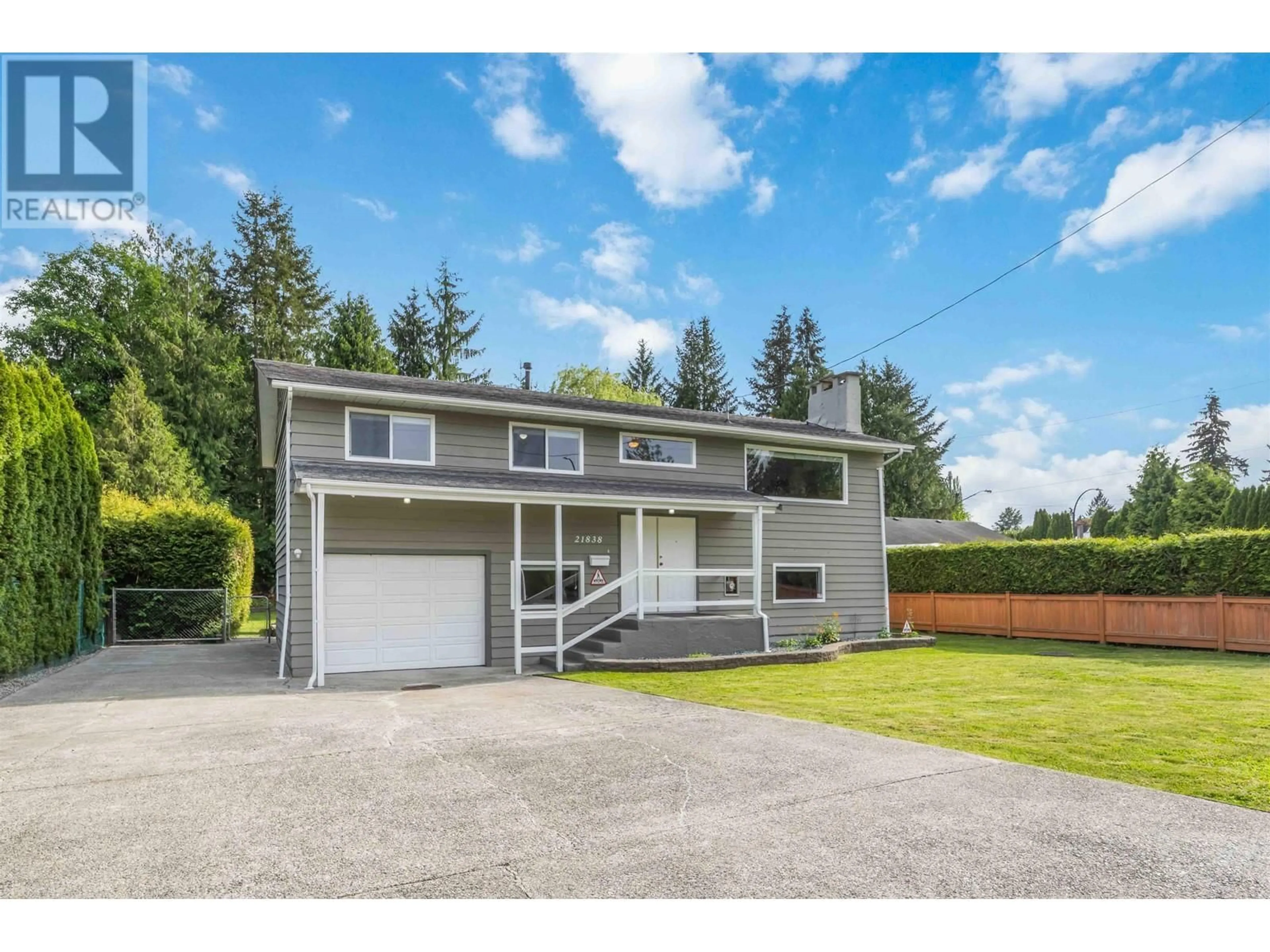 Home with vinyl exterior material, street for 21838 MOUNTAINVIEW CRESCENT, Maple Ridge British Columbia V2X3V3