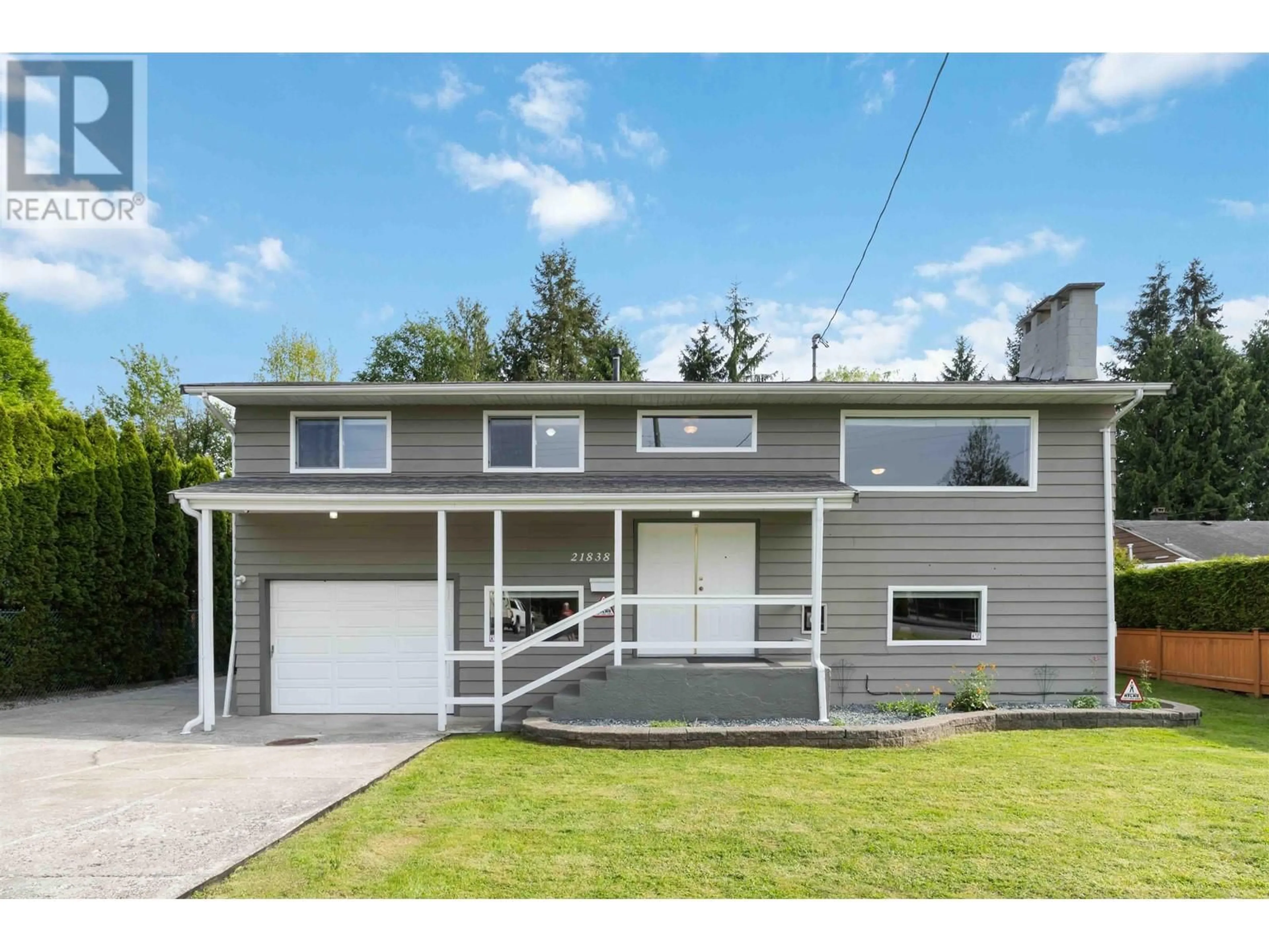 Home with vinyl exterior material, street for 21838 MOUNTAINVIEW CRESCENT, Maple Ridge British Columbia V2X3V3