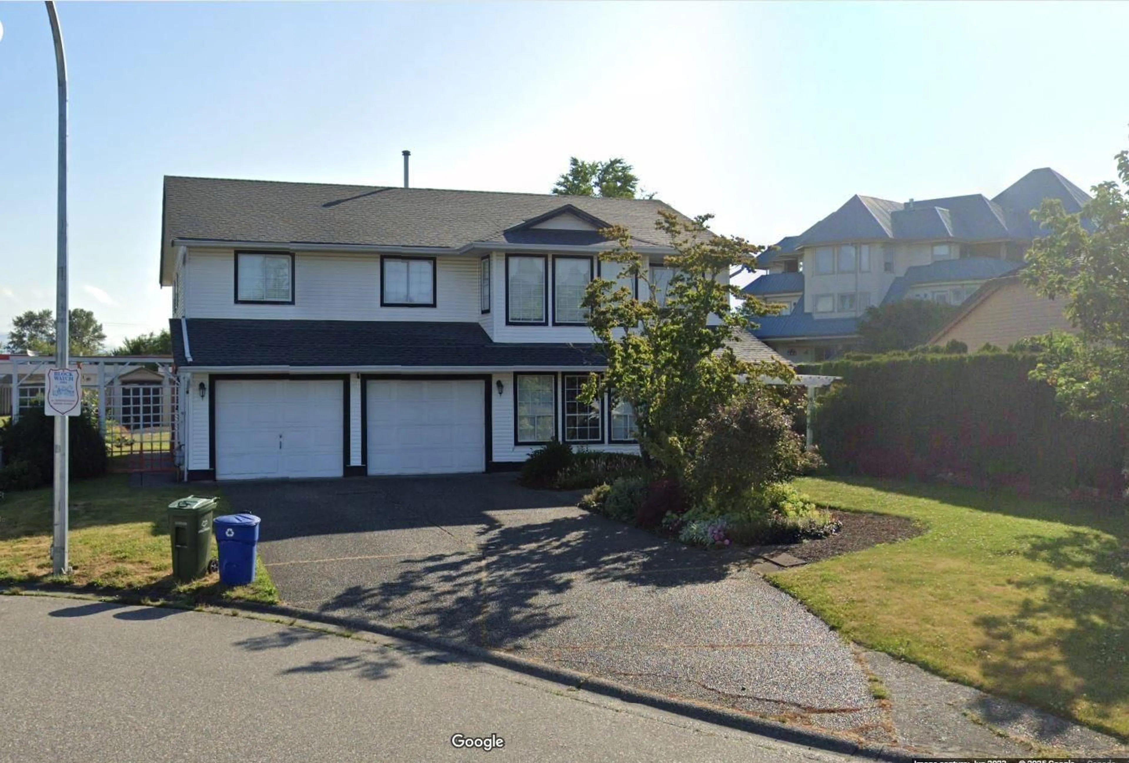A pic from outside/outdoor area/front of a property/back of a property/a pic from drone, street for 7652 SAPPHIRE DRIVE, Chilliwack British Columbia V2R3A7
