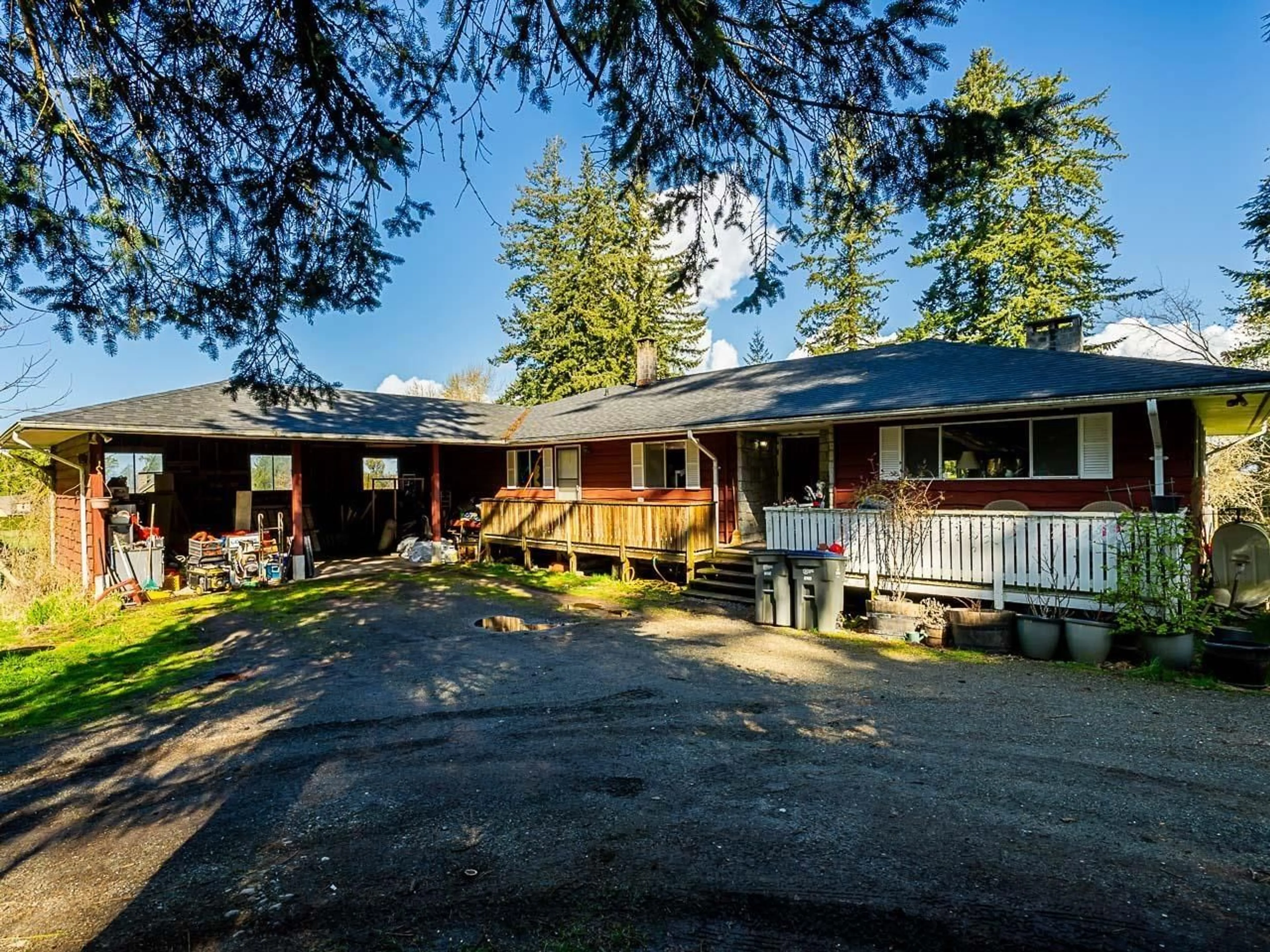 A pic from outside/outdoor area/front of a property/back of a property/a pic from drone, unknown for 18495 0, Surrey British Columbia V3Z9R9