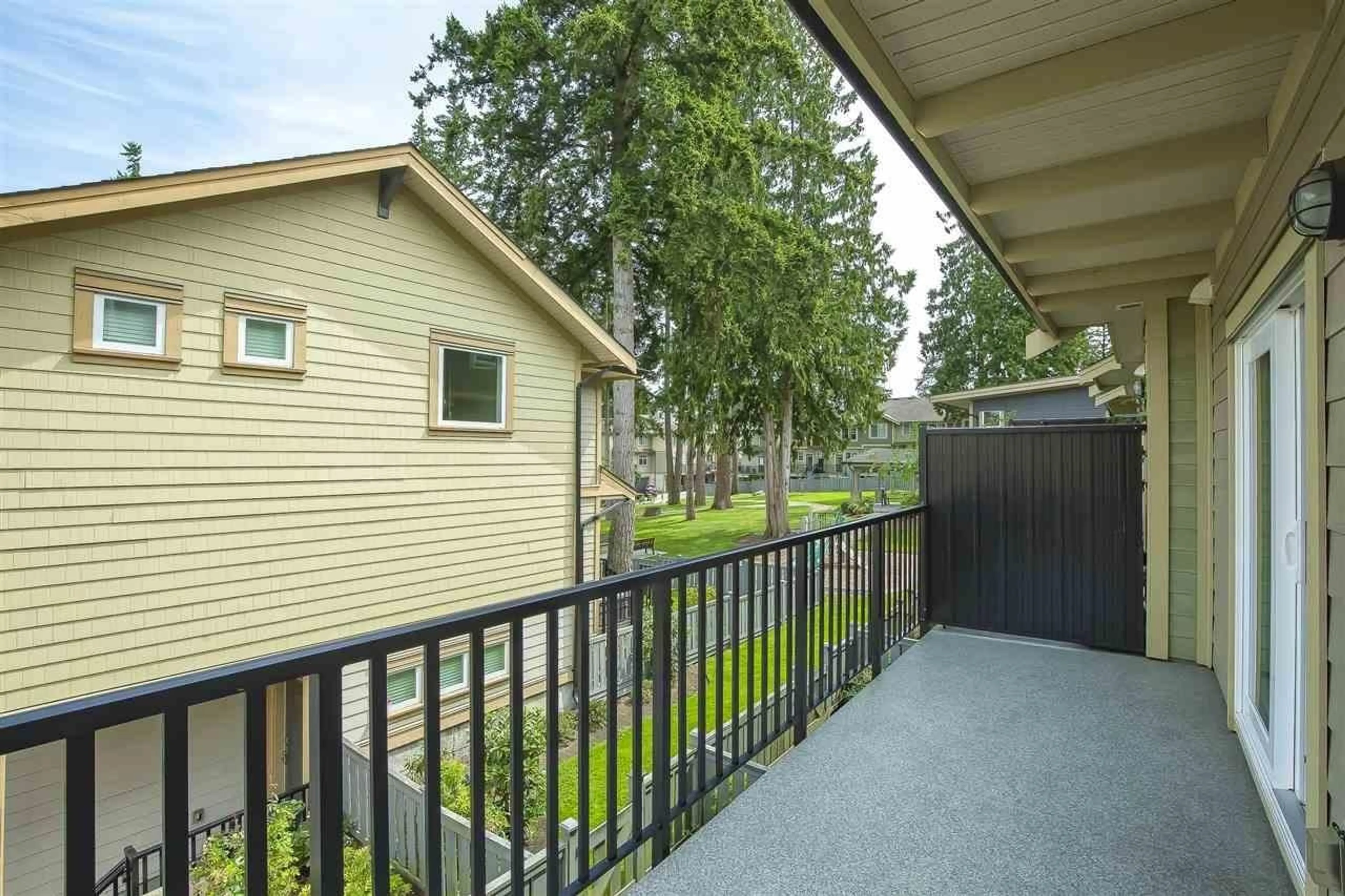 Patio, street for 48 - 5957 152, Surrey British Columbia V3S3K4