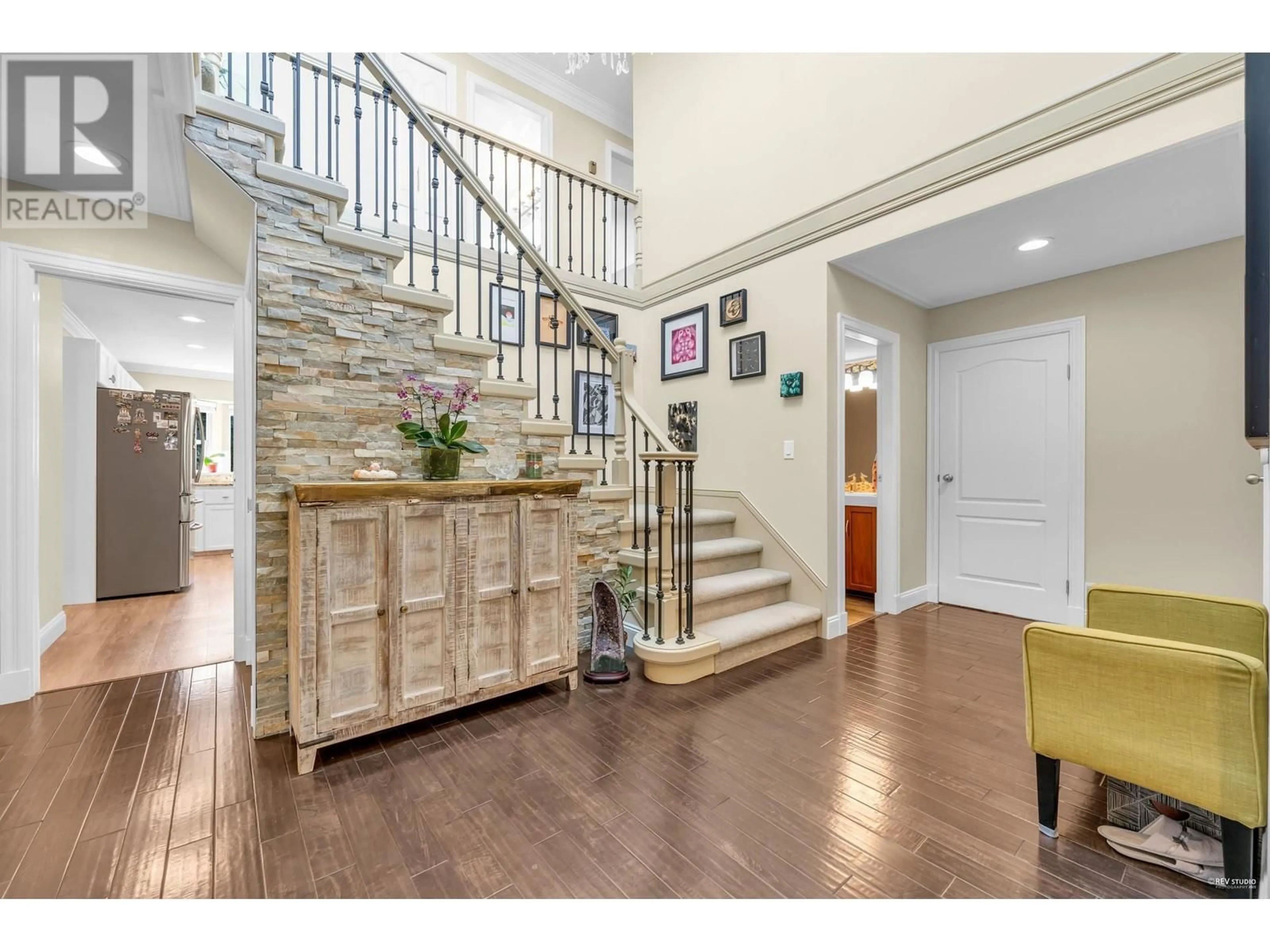 Indoor entryway for 12311 TRITES ROAD, Richmond British Columbia V7E3R6
