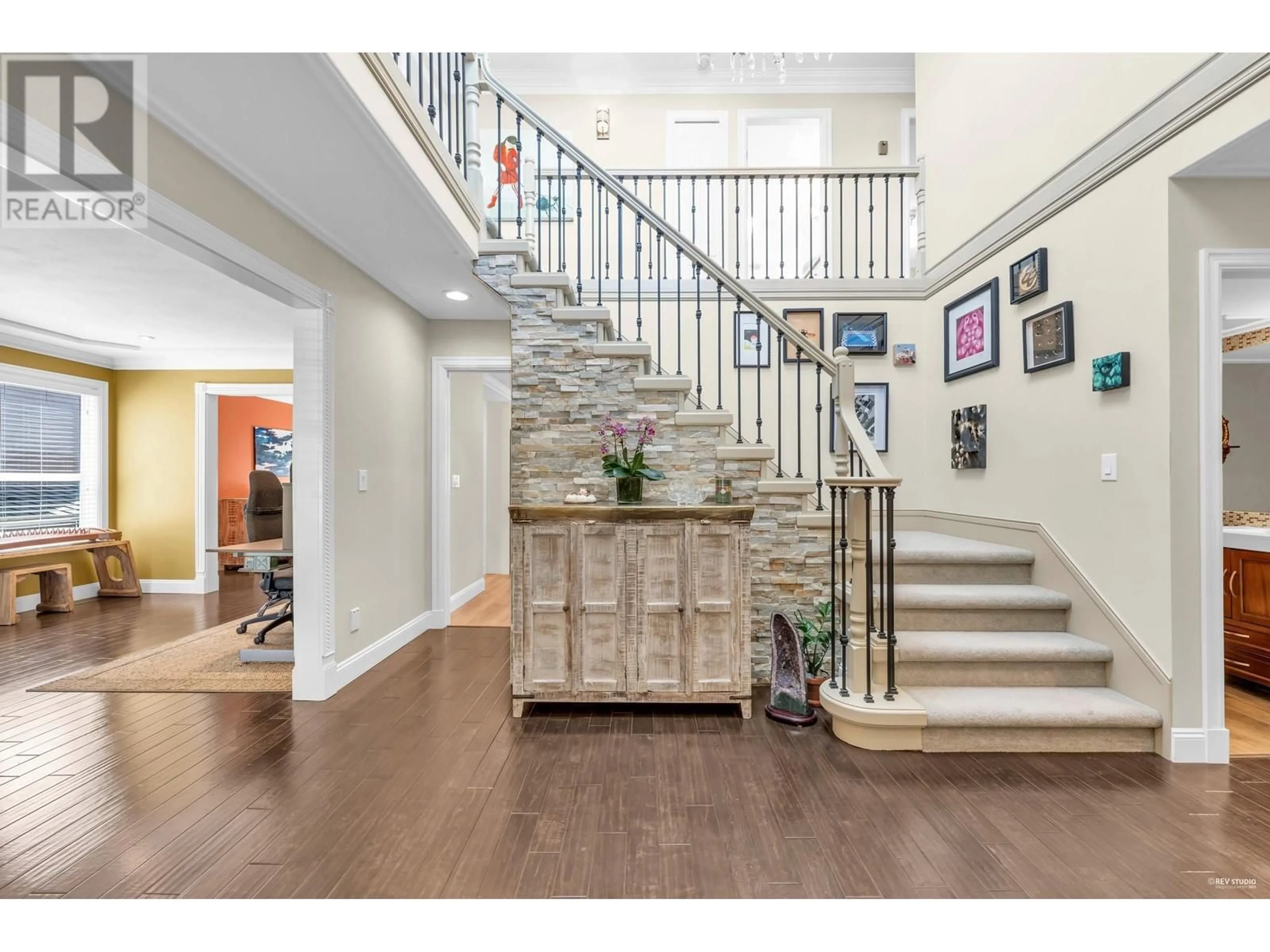 Indoor entryway for 12311 TRITES ROAD, Richmond British Columbia V7E3R6