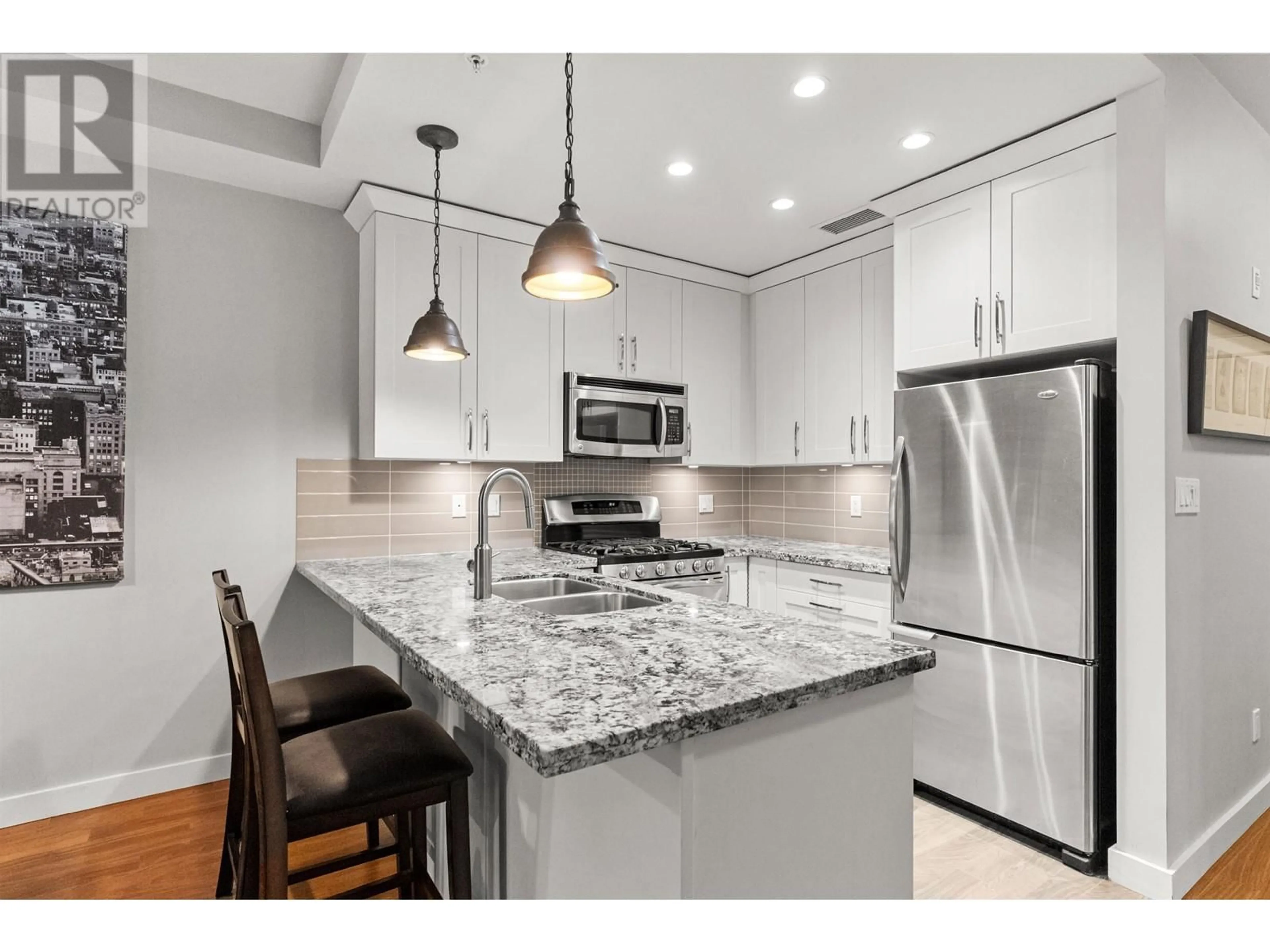 Open concept kitchen, ceramic/tile floor for 113 - 5099 SPRINGS BOULEVARD, Tsawwassen British Columbia V4M0A2