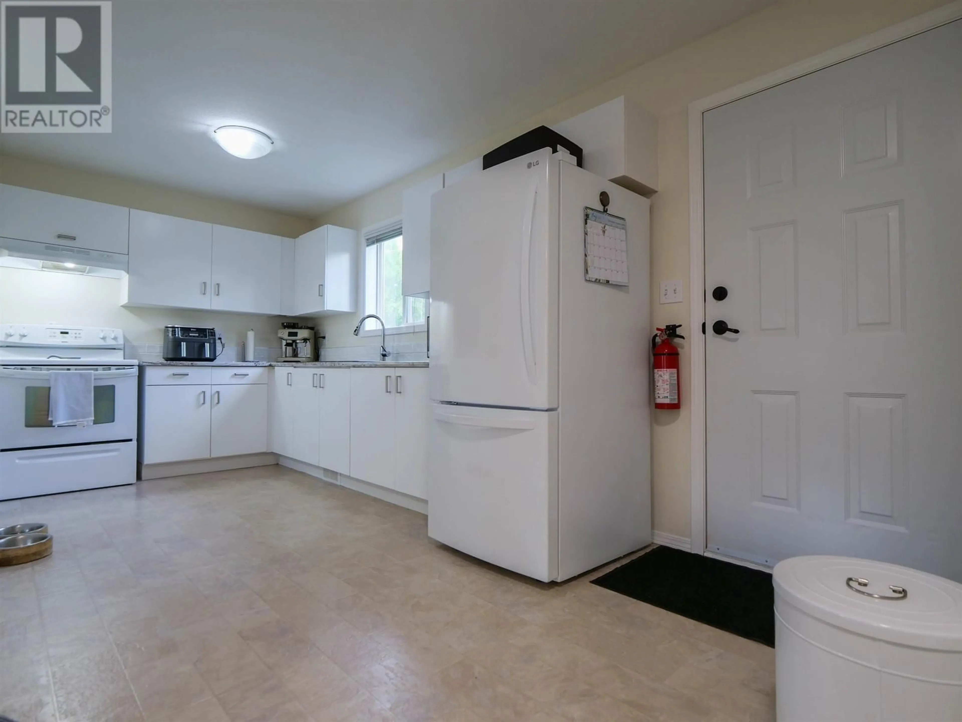 Standard kitchen, unknown for 410 PINCHBECK STREET, Quesnel British Columbia V2J6A3