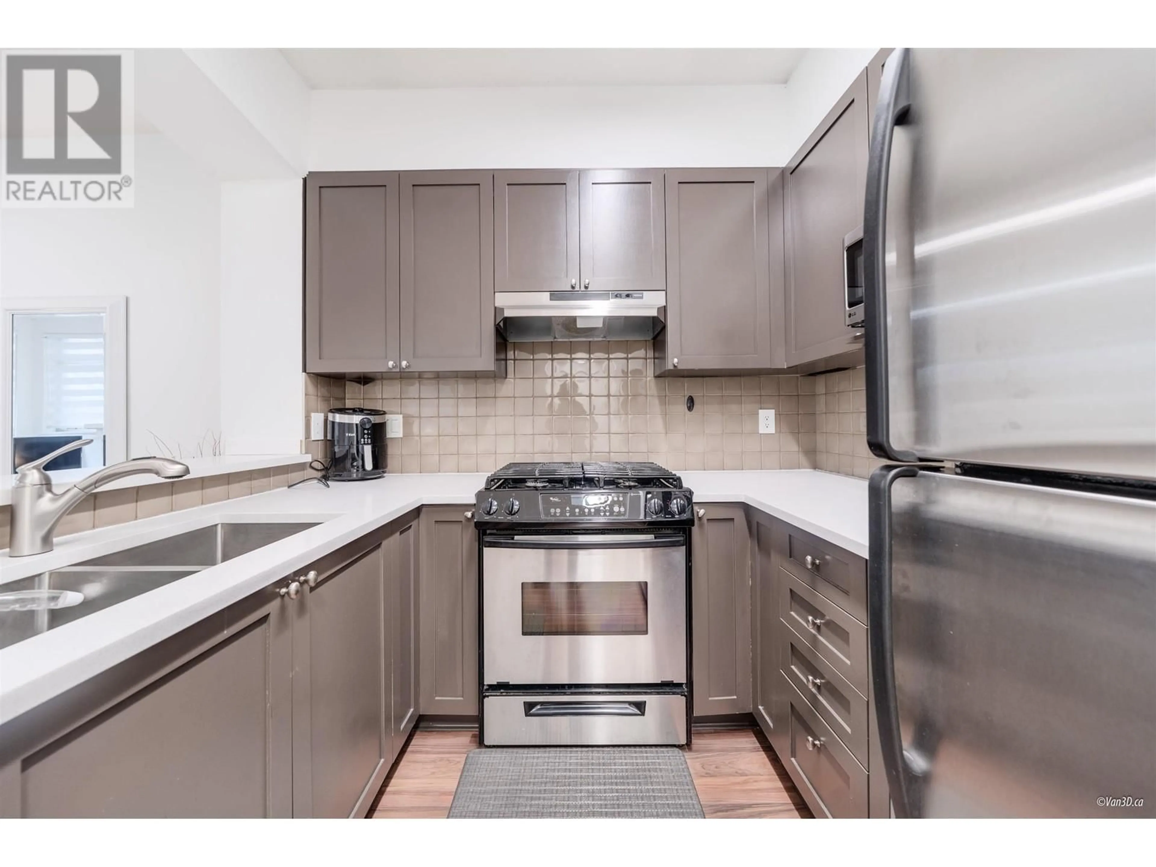 Standard kitchen, unknown for 112 - 2280 WESBROOK MALL, Vancouver British Columbia V6T2K3