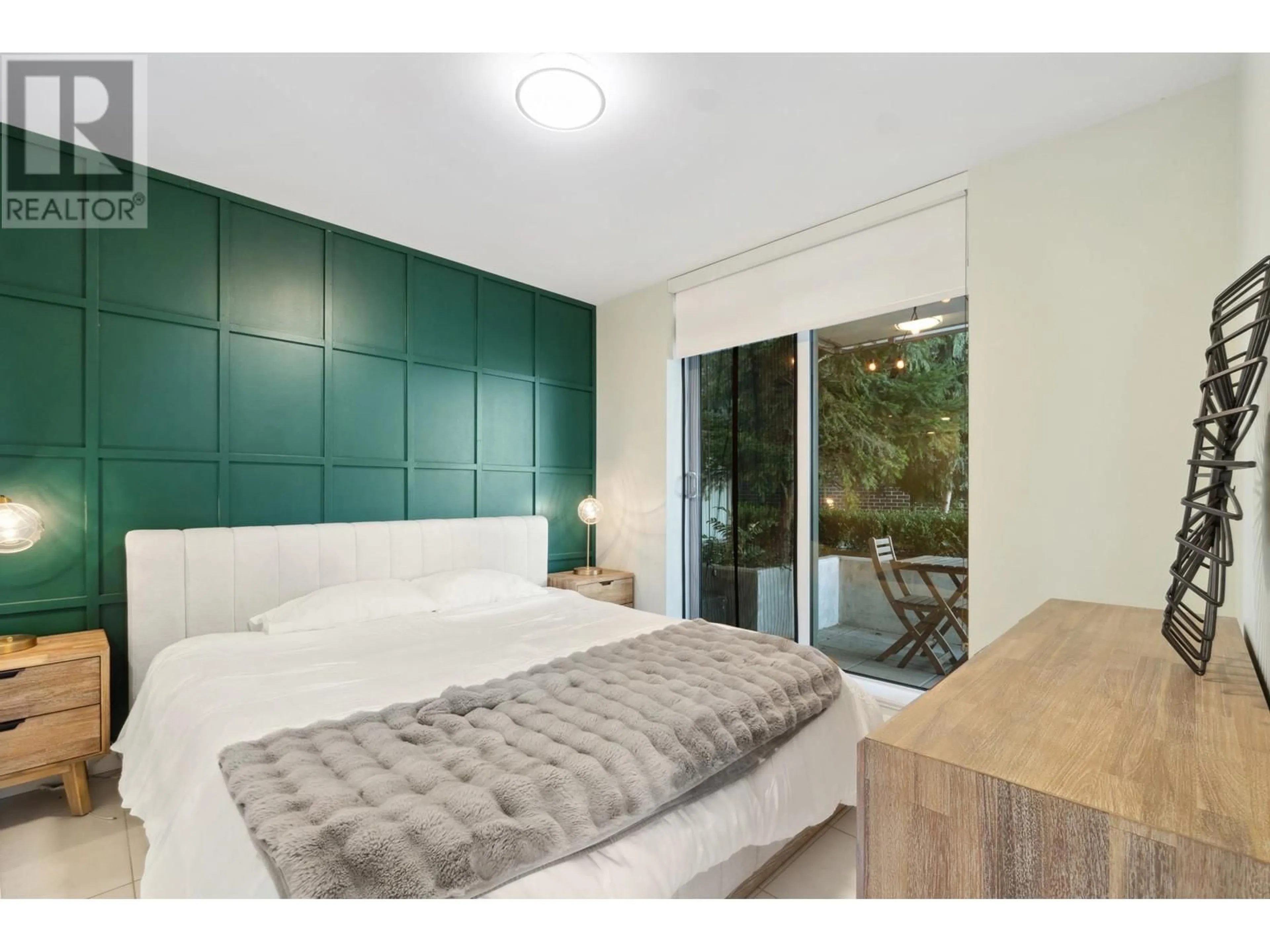 Bedroom with bed, wood/laminate floor for 302 - 285 E 10TH AVENUE, Vancouver British Columbia V5T0H6