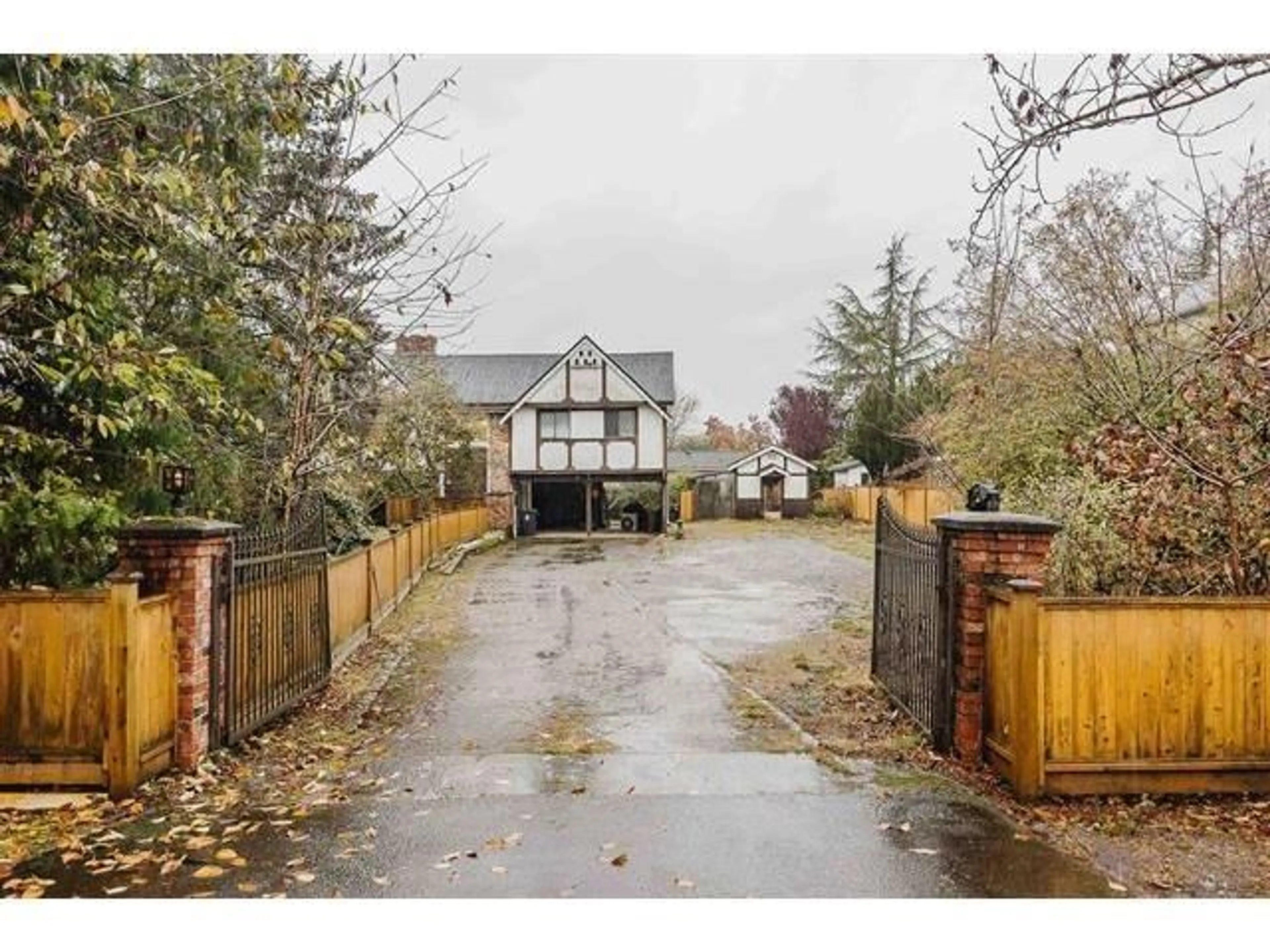 A pic from outside/outdoor area/front of a property/back of a property/a pic from drone, street for 4469 224, Langley British Columbia V2Z1M1