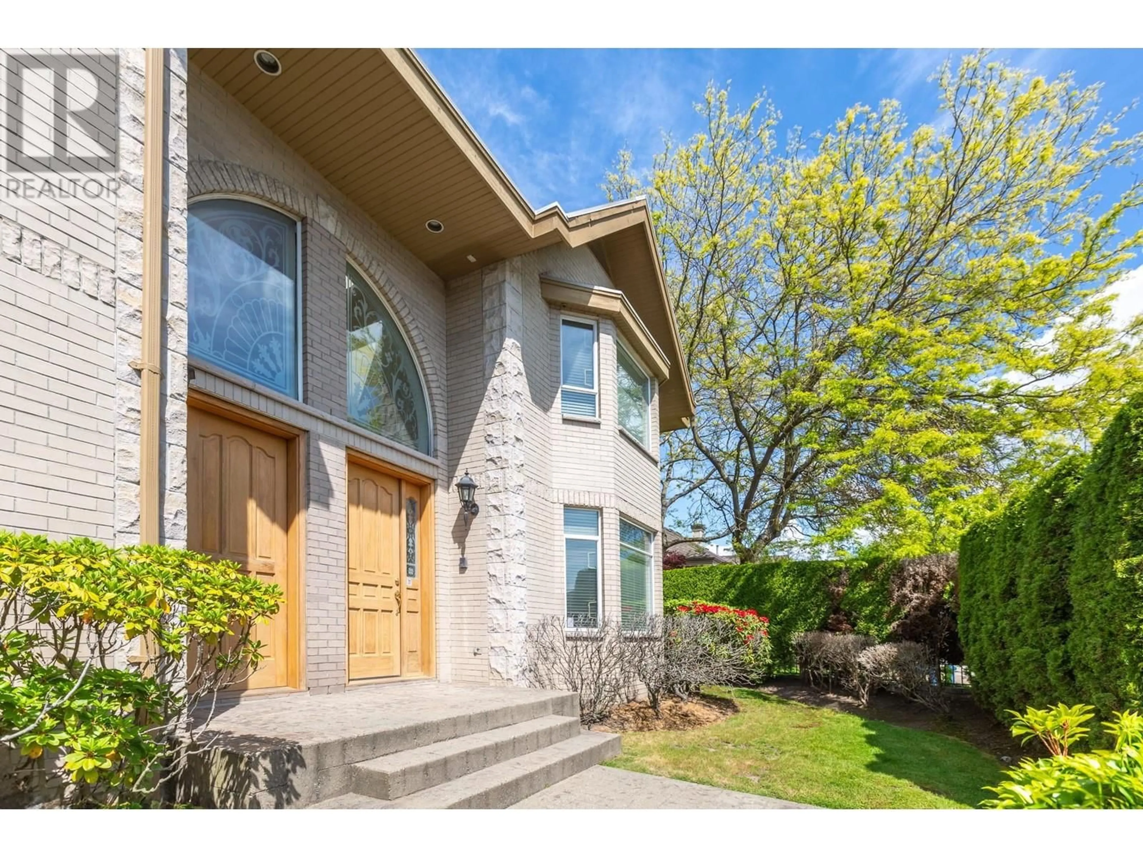 Home with brick exterior material, street for 10 - 5600 DOVER CRESCENT, Richmond British Columbia V7C5R7