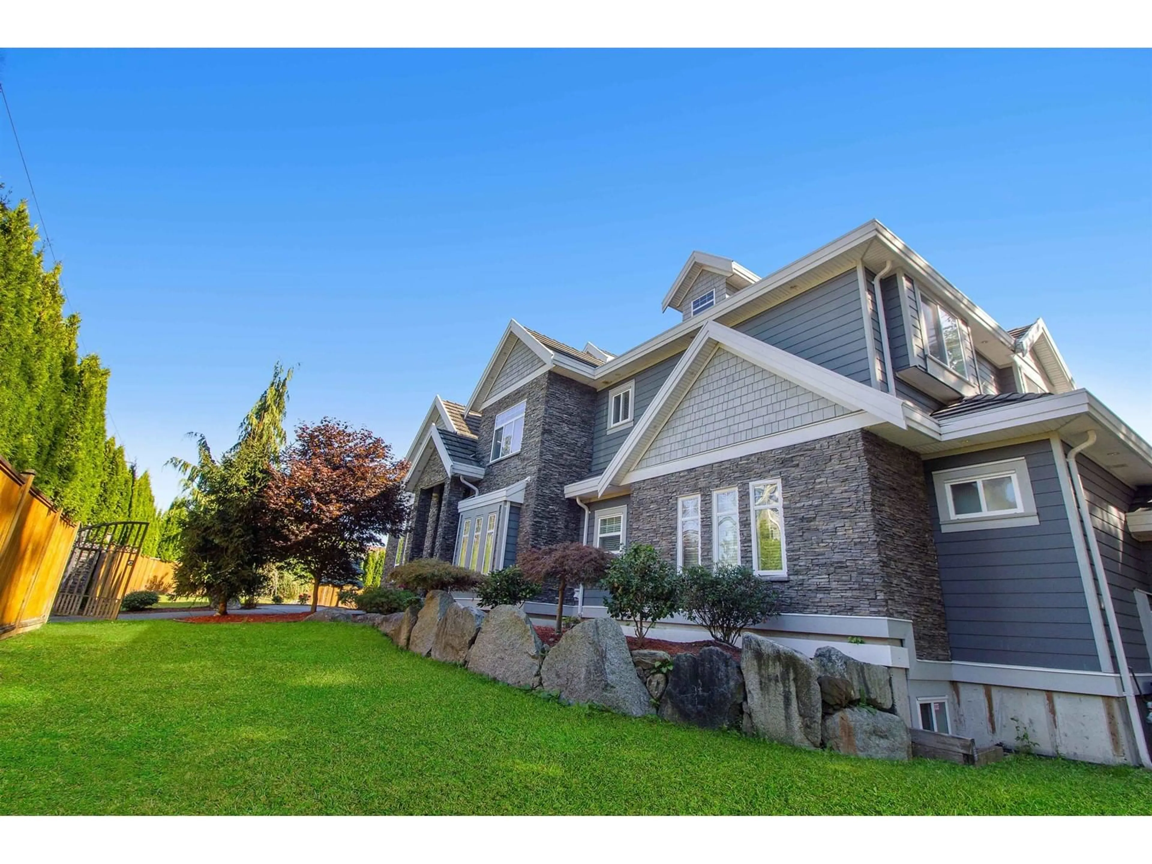 Home with brick exterior material, unknown for 3150 140, Surrey British Columbia V4P2J1