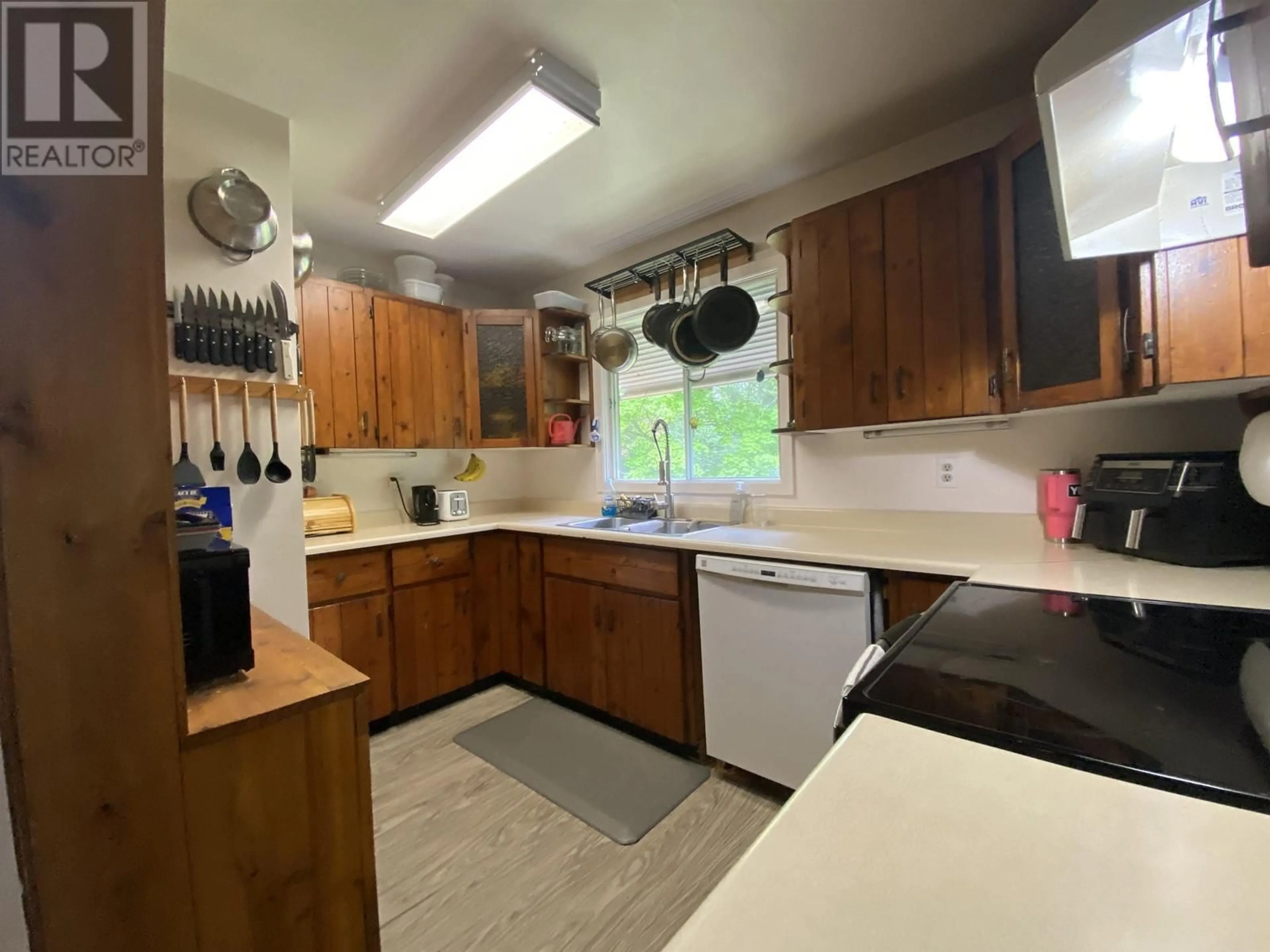 Standard kitchen, unknown for 2128 GRANDVIEW DRIVE, Terrace British Columbia V8G0A8