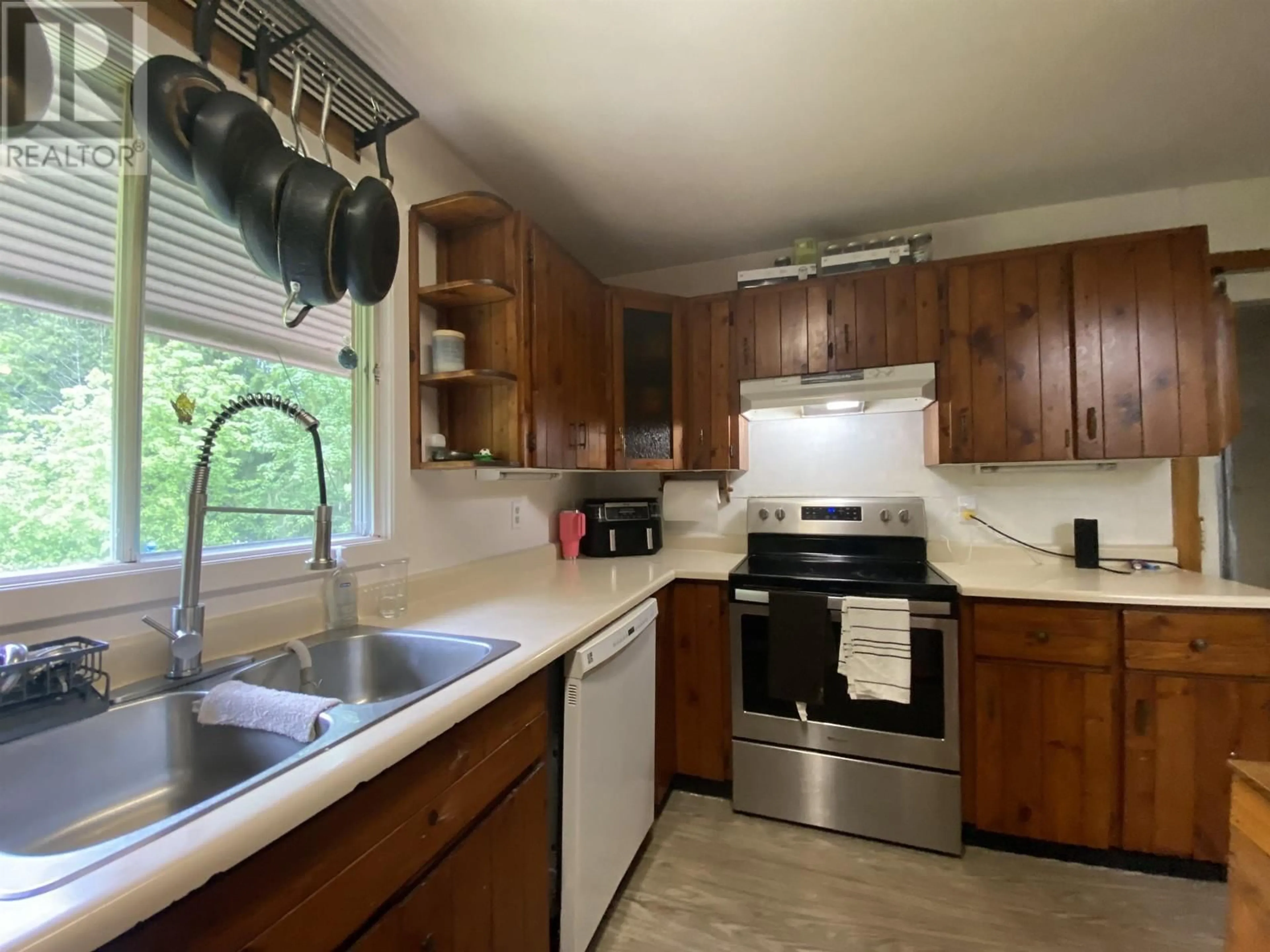 Standard kitchen, unknown for 2128 GRANDVIEW DRIVE, Terrace British Columbia V8G0A8