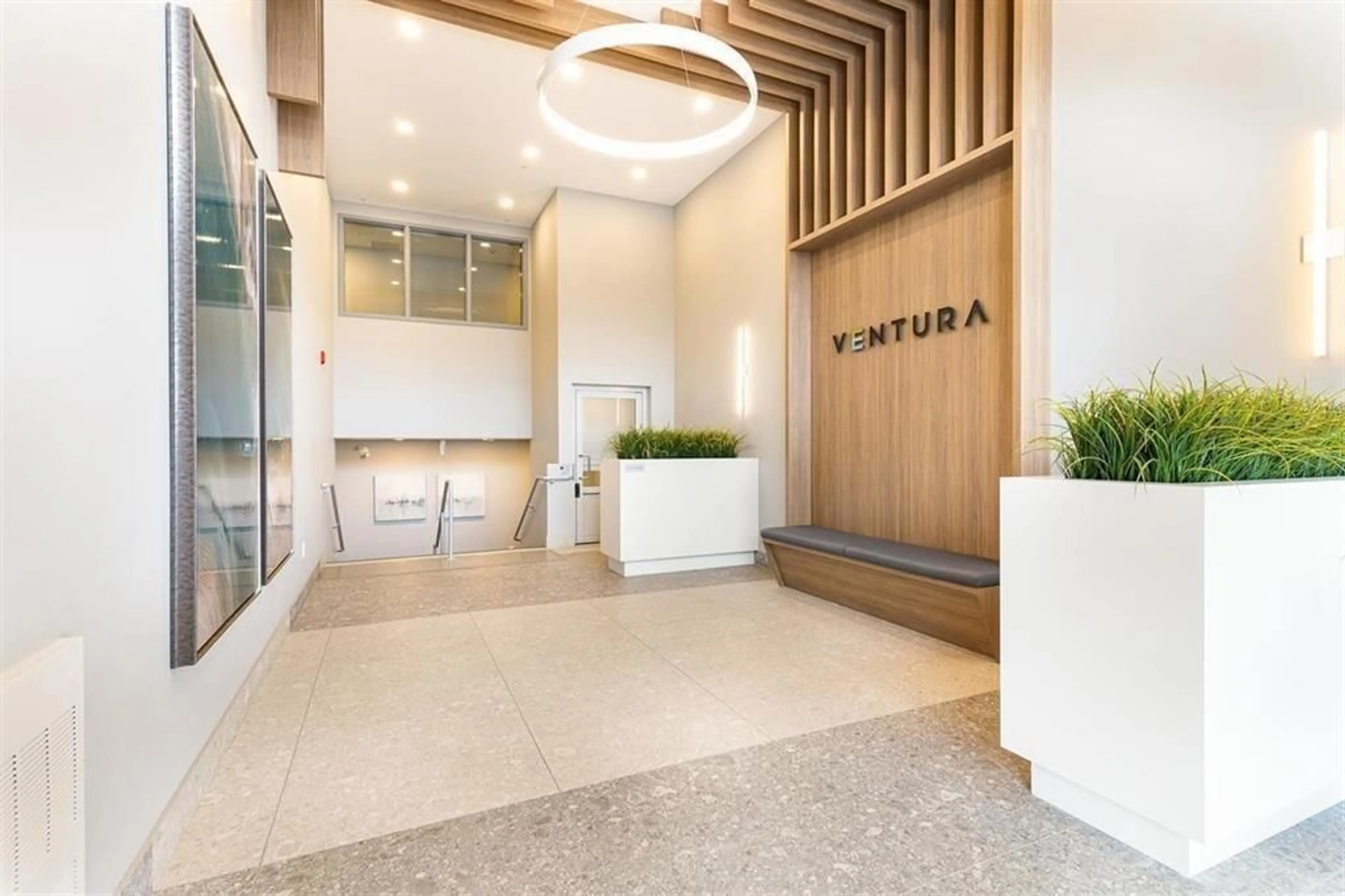 Indoor foyer for 103 - 32838 VENTURA, Abbotsford British Columbia V2S0M5