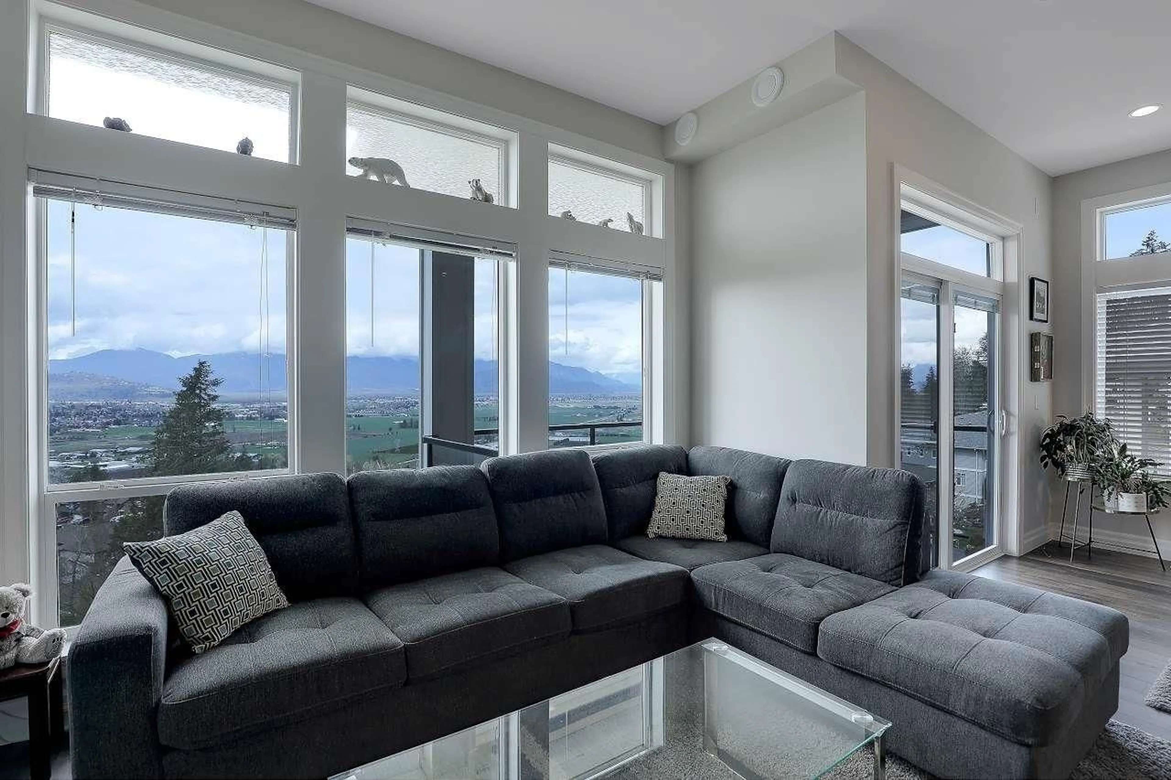 Living room with furniture, unknown for 41 - 6026 LINDEMAN STREET, Chilliwack British Columbia V2R0W1