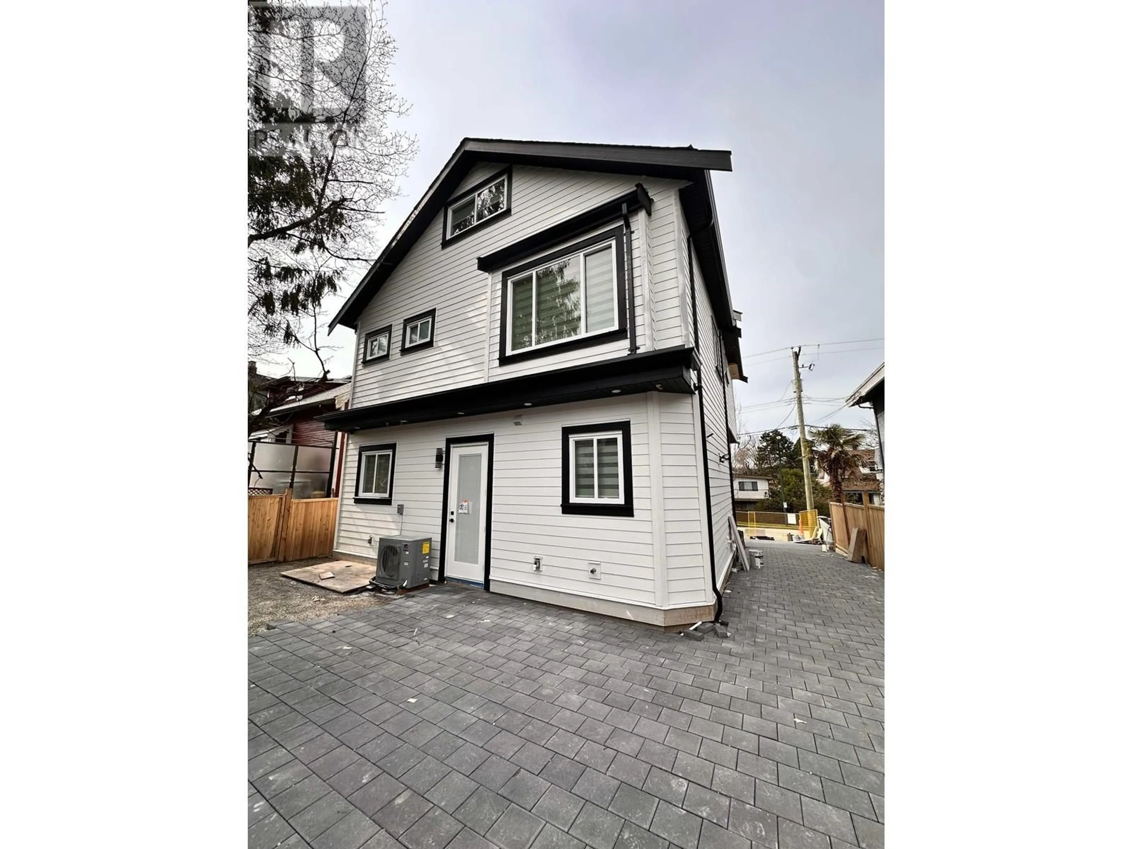 Unknown for 4558 MOSS STREET, Vancouver British Columbia V5R3T1