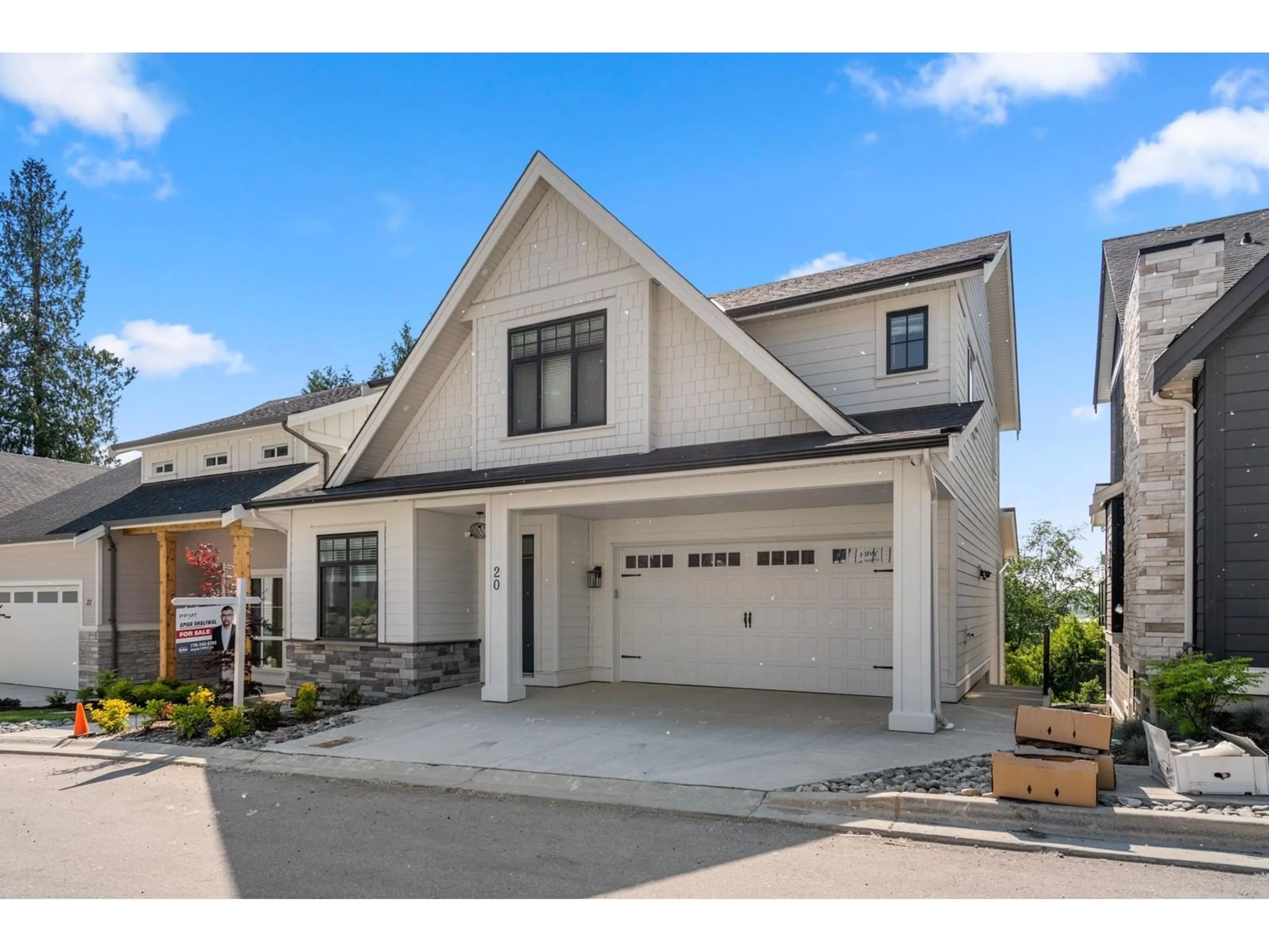 Home with vinyl exterior material, street for 20 - 4217 OLD CLAYBURN, Abbotsford British Columbia V3G0B6