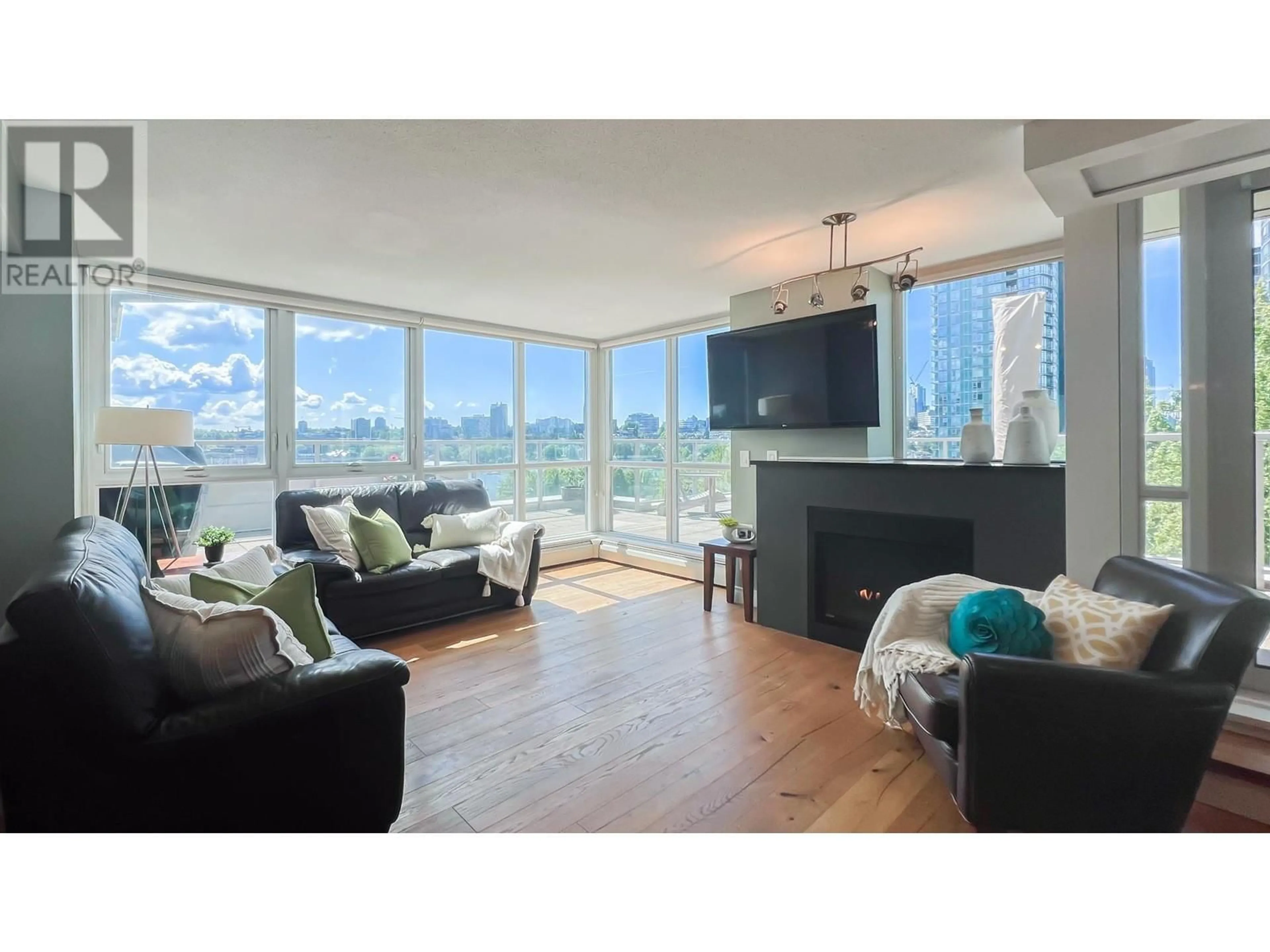 Living room with furniture, unknown for 801 - 1388 HOMER STREET, Vancouver British Columbia V6B6A7