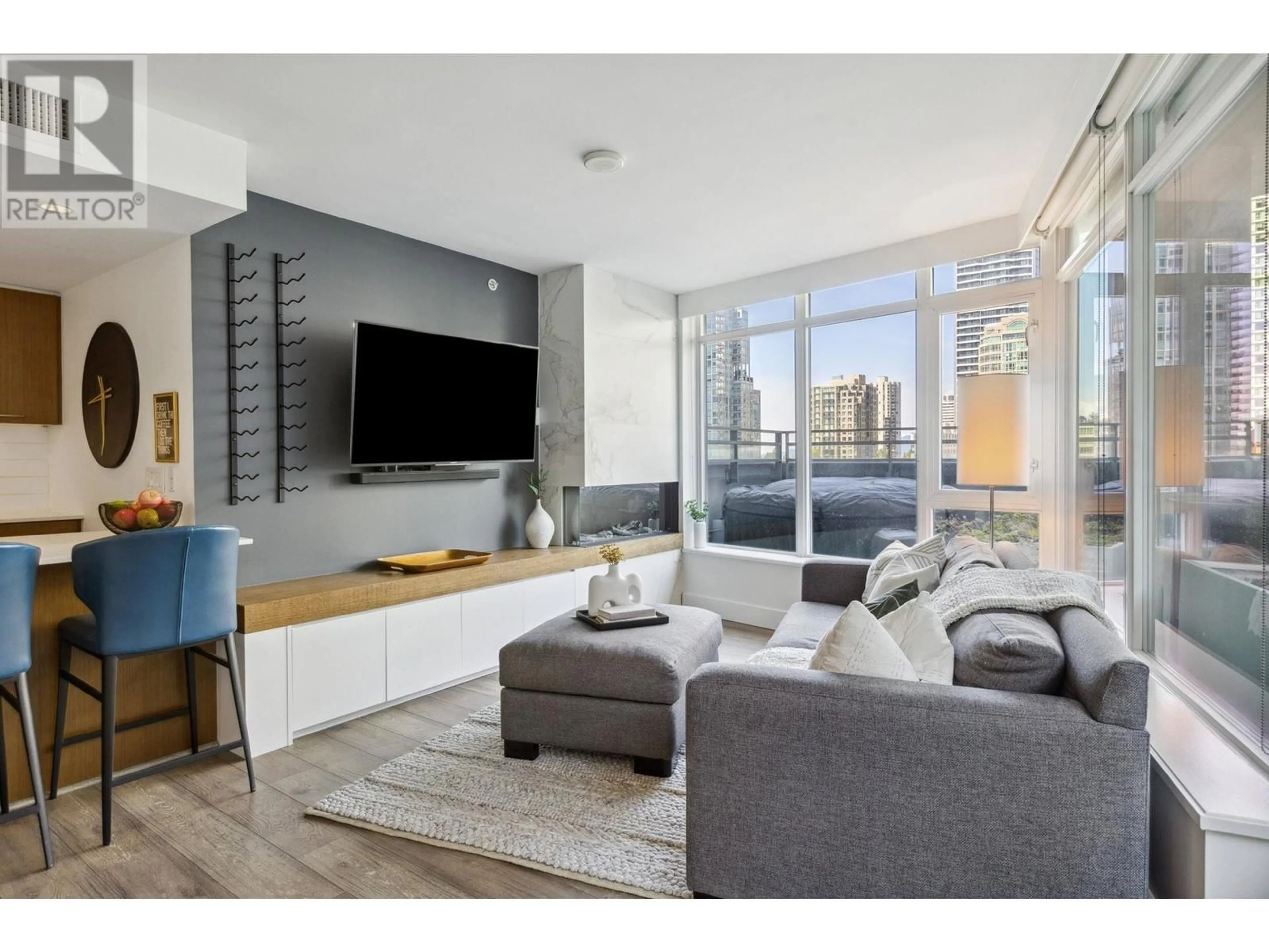 Living room with furniture, unknown for 903 - 1372 SEYMOUR STREET, Vancouver British Columbia V6B0L1