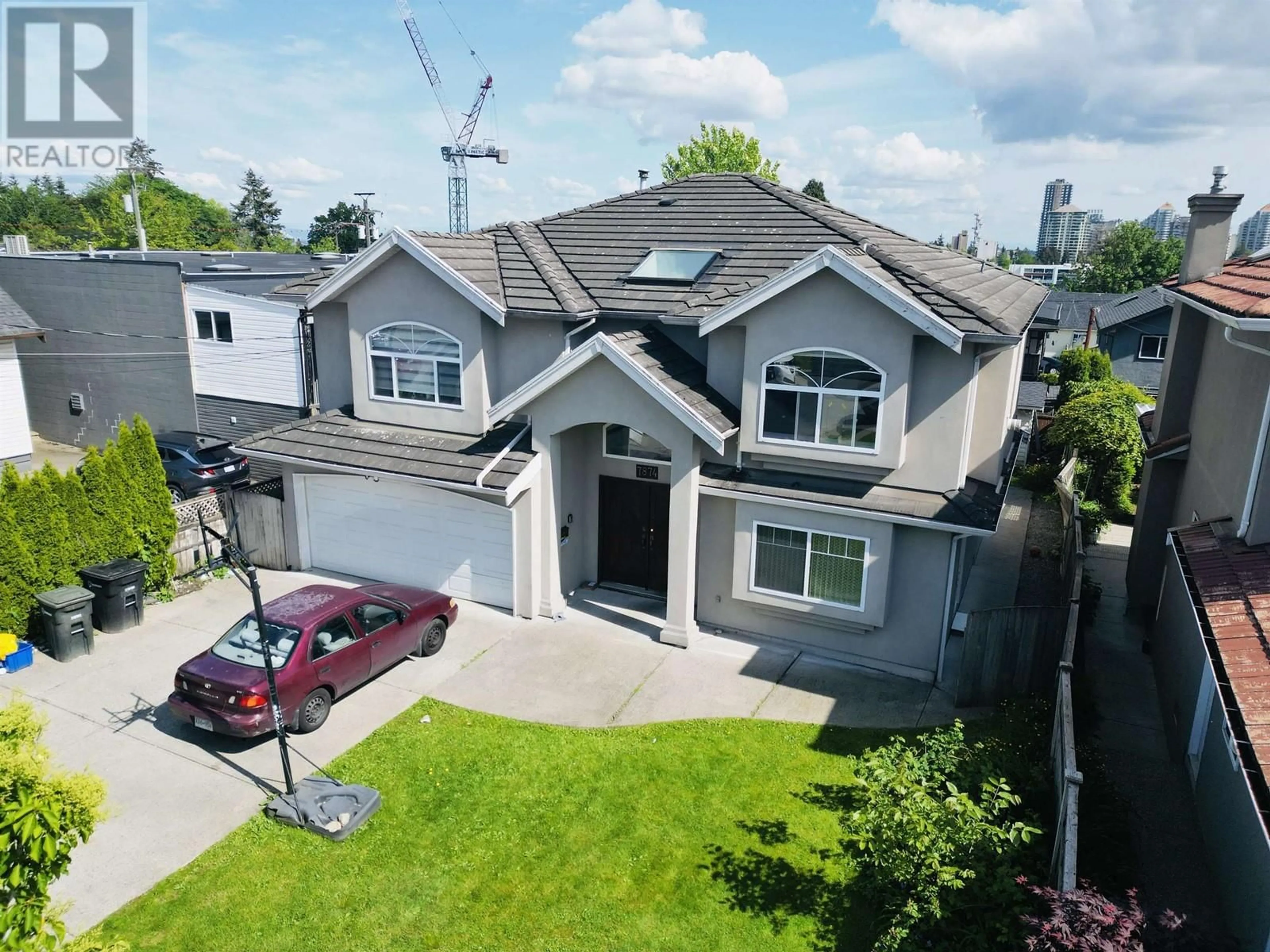 A pic from outside/outdoor area/front of a property/back of a property/a pic from drone, street for 7874 14TH AVENUE, Burnaby British Columbia V3N2B2