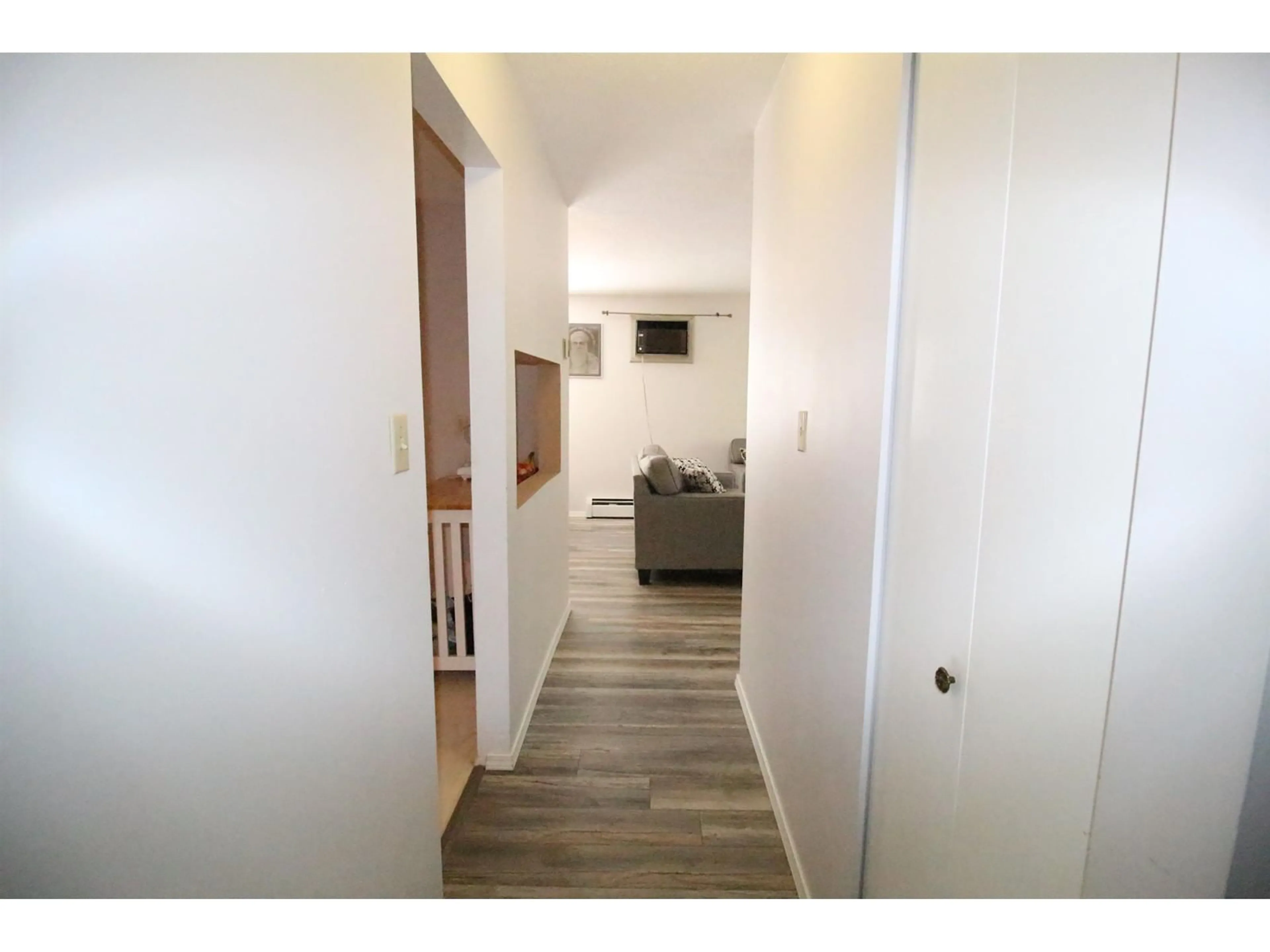 Indoor entryway for 204 - 32025 TIMS, Abbotsford British Columbia V2T2H3