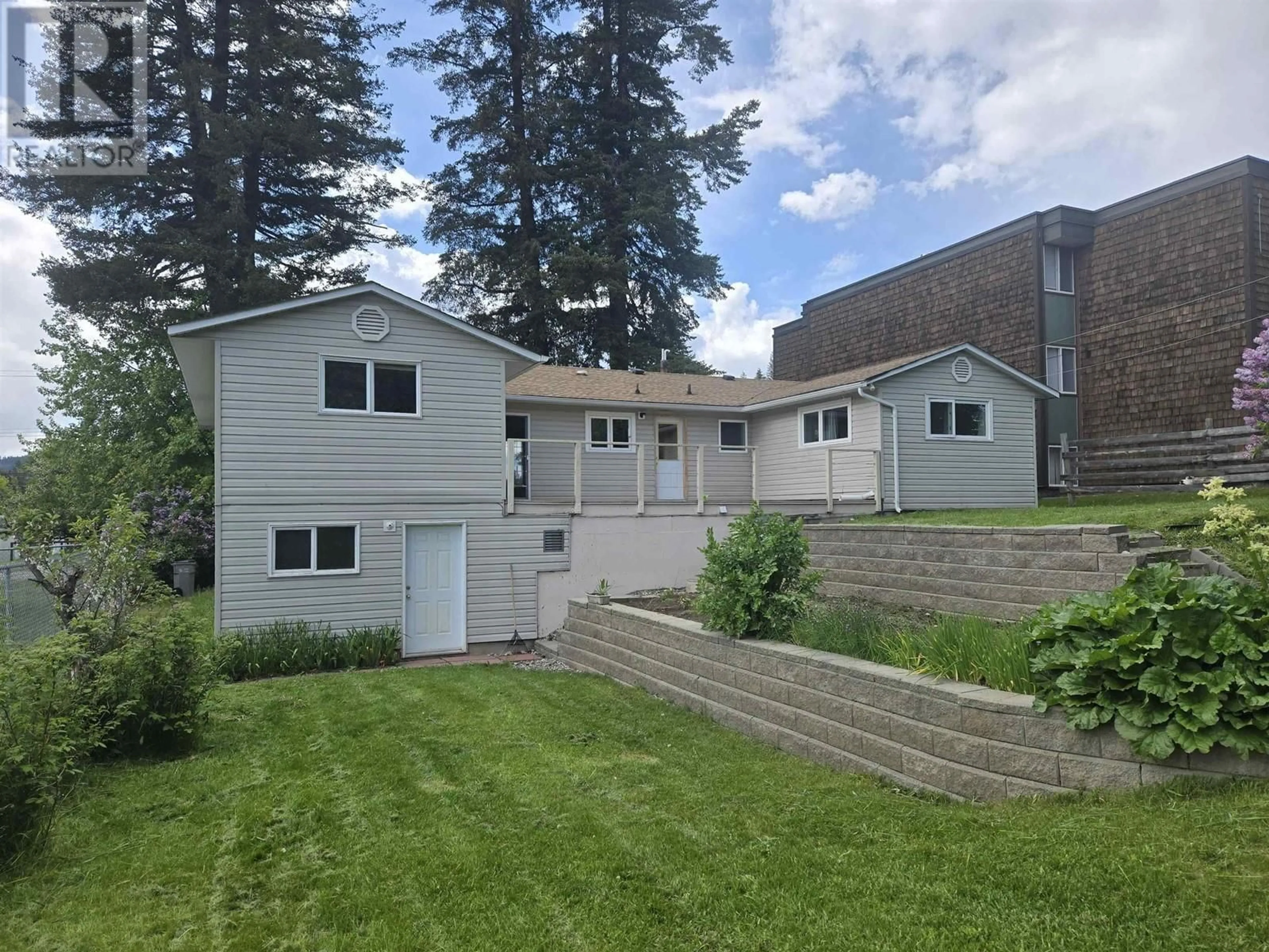 A pic from outside/outdoor area/front of a property/back of a property/a pic from drone, unknown for 768 VAUGHAN STREET, Quesnel British Columbia V2J2T5