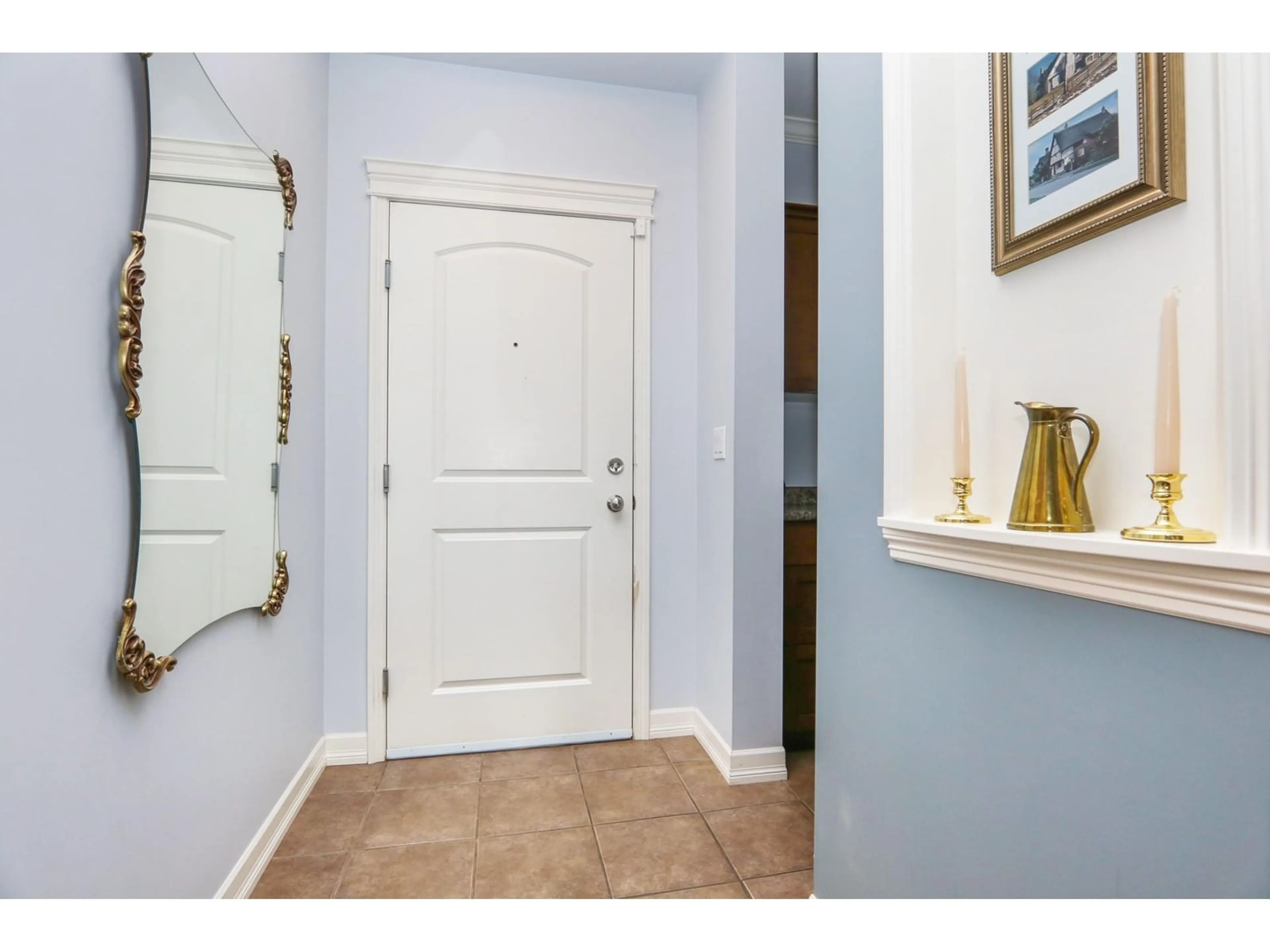 Indoor entryway for 410 - 8933 EDWARD STREET, Chilliwack British Columbia V2P4E2