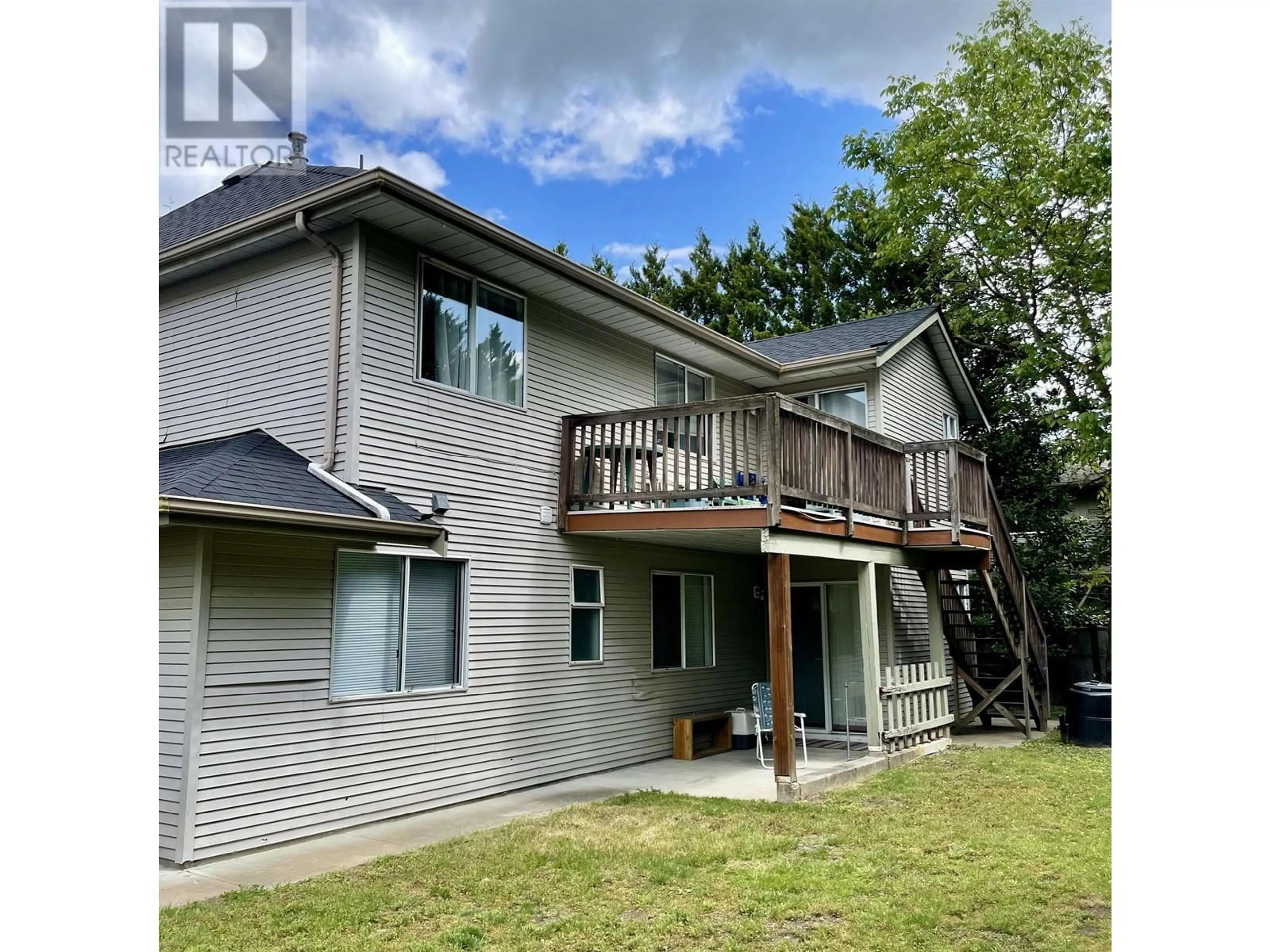 A pic from outside/outdoor area/front of a property/back of a property/a pic from drone, water/lake/river/ocean view for 21854 LOUGHEED HIGHWAY, Maple Ridge British Columbia V2X2S3