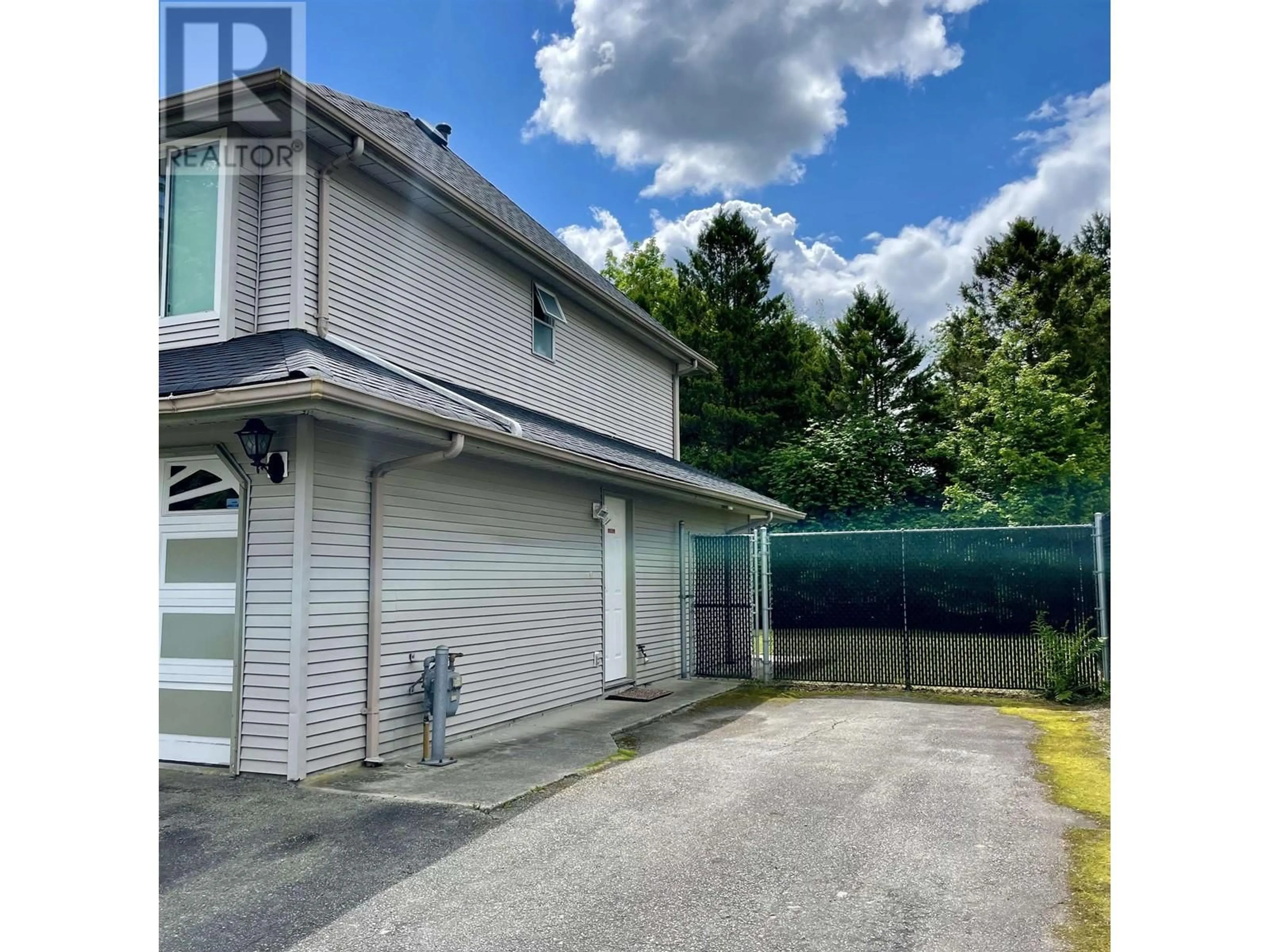 Storage room or clothes room or walk-in closet for 21854 LOUGHEED HIGHWAY, Maple Ridge British Columbia V2X2S3