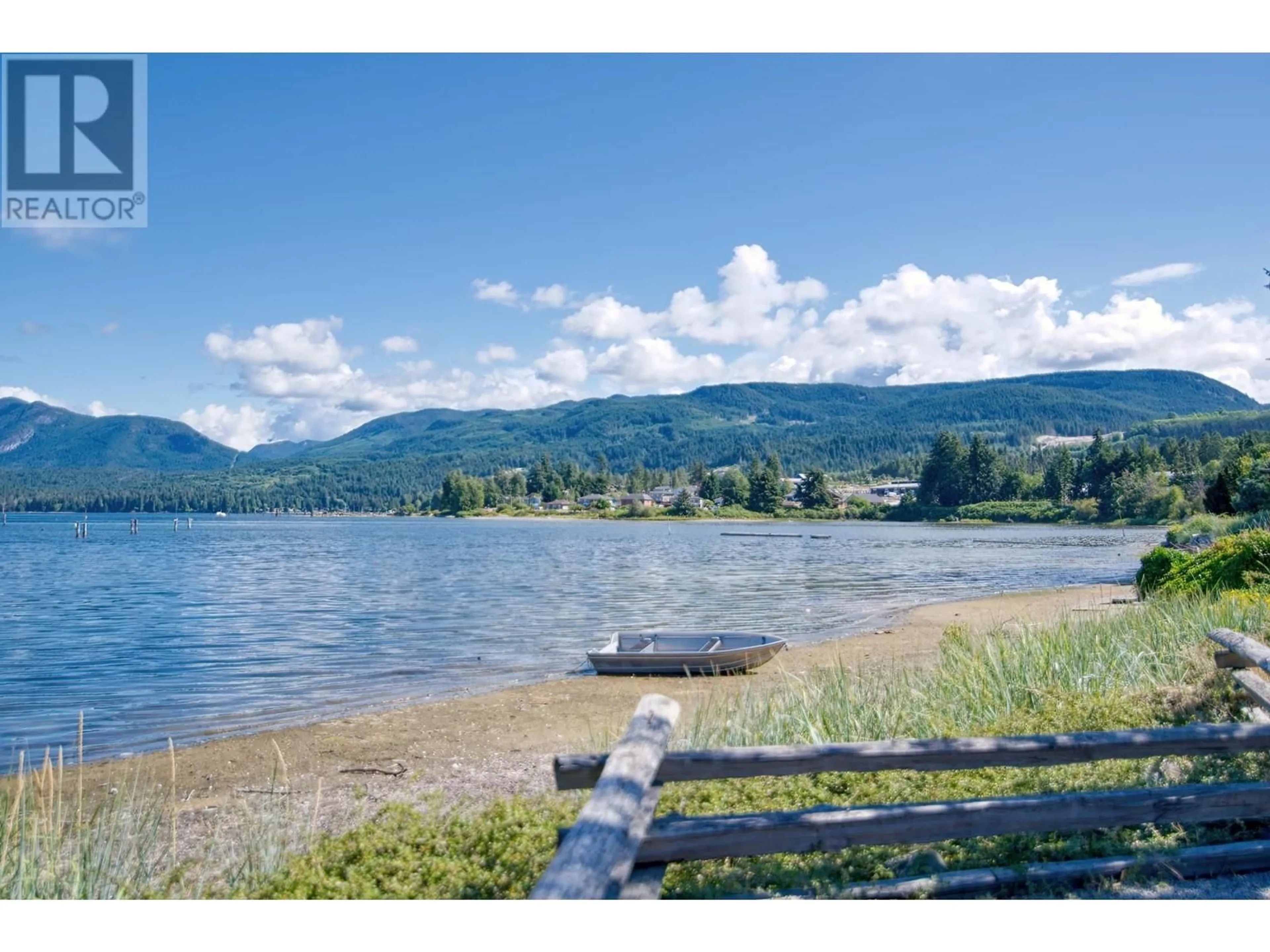 Unknown for 5672 OSPREY STREET, Sechelt British Columbia V0N3A0
