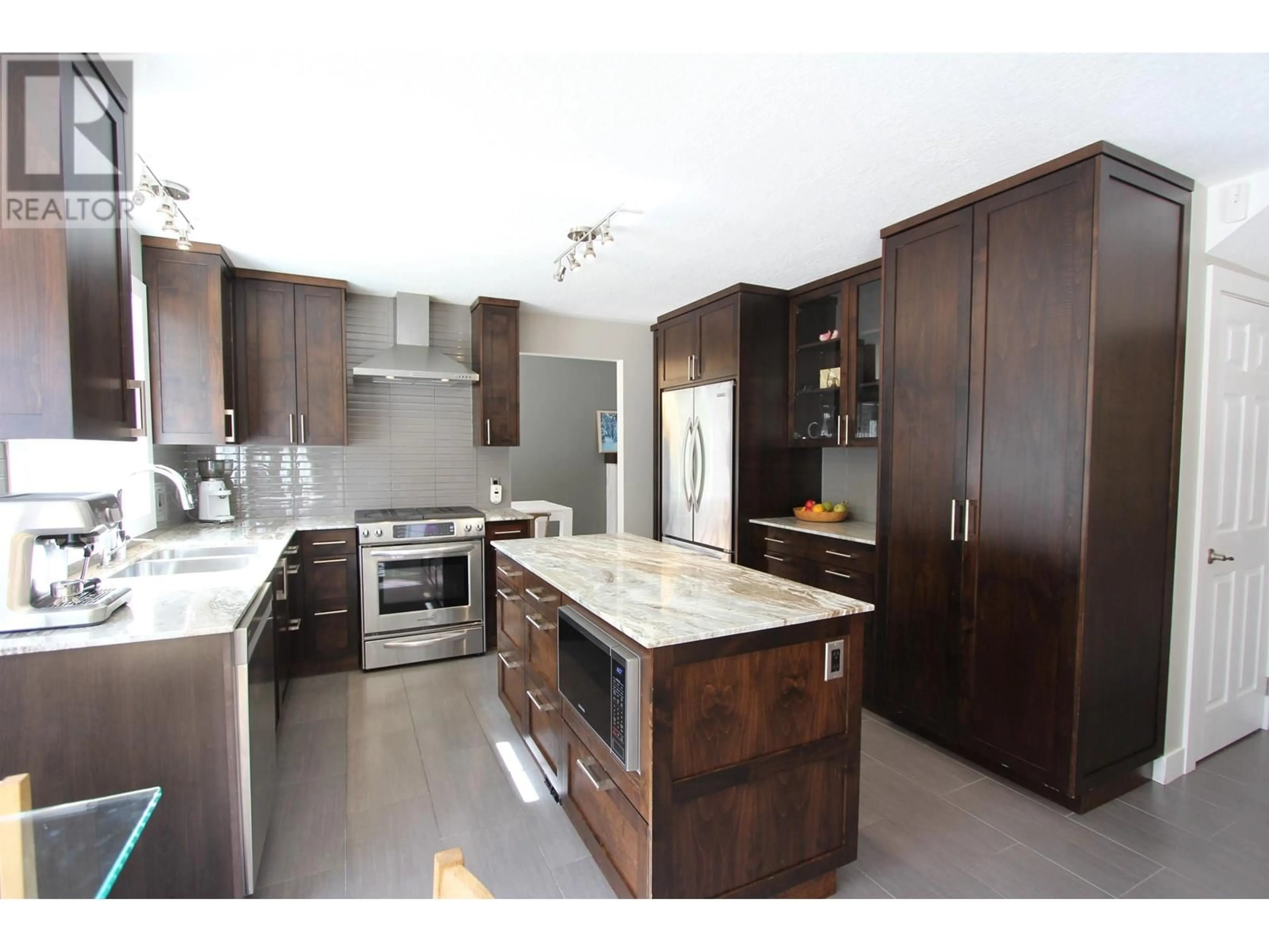Unknown for 2378 PANORAMA CRESCENT, Prince George British Columbia V2K4T9