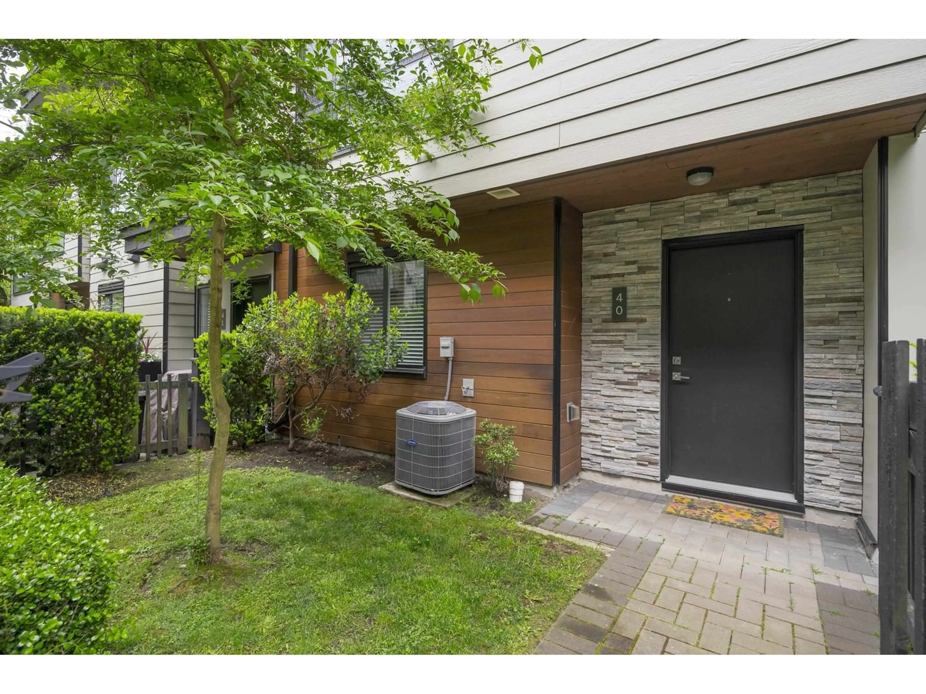 Unknown for 40 - 15688 28, Surrey British Columbia V3Z0N1