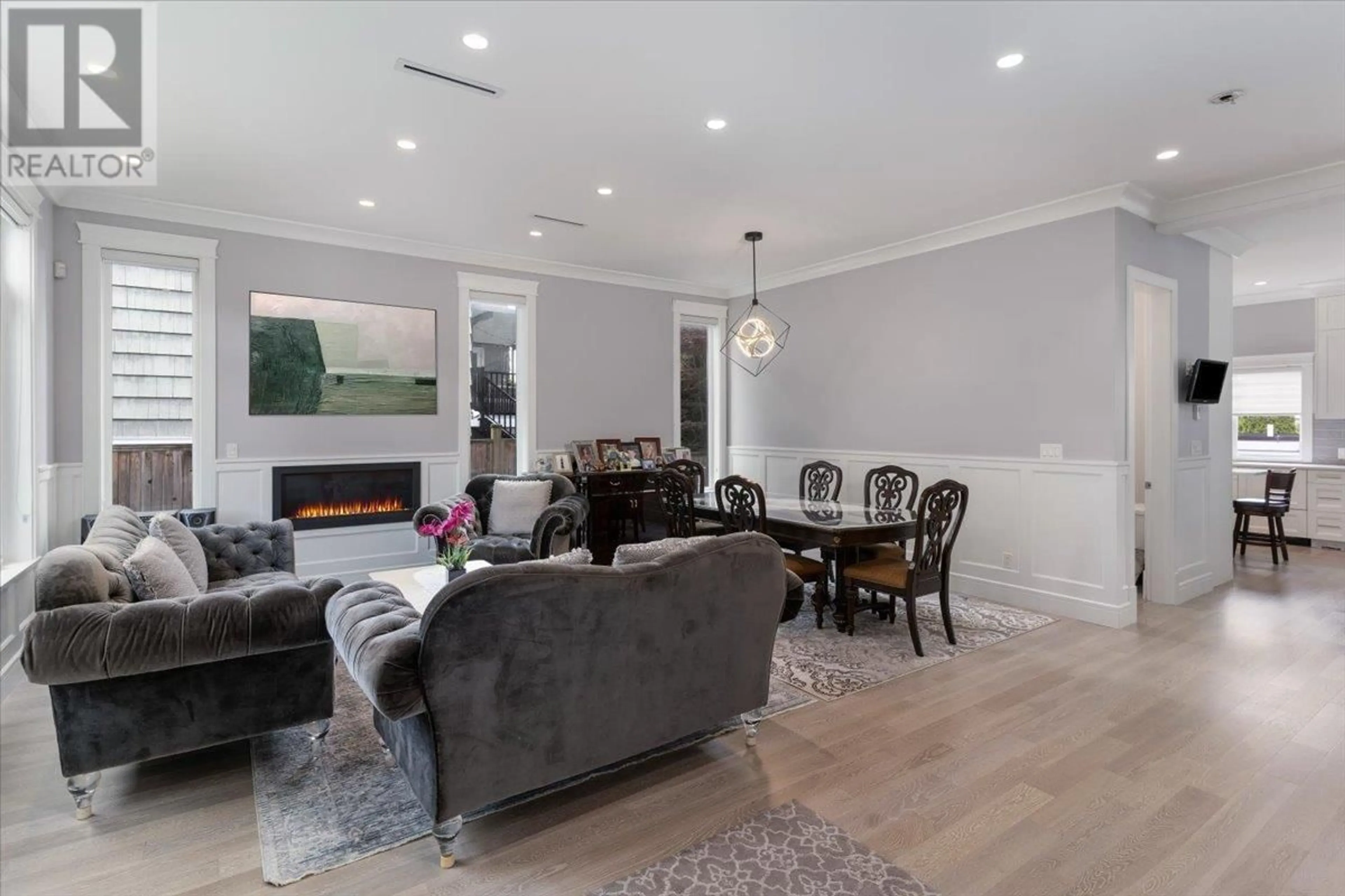 Living room with furniture, wood/laminate floor for 1604 HAMILTON STREET, New Westminster British Columbia V3M2N8