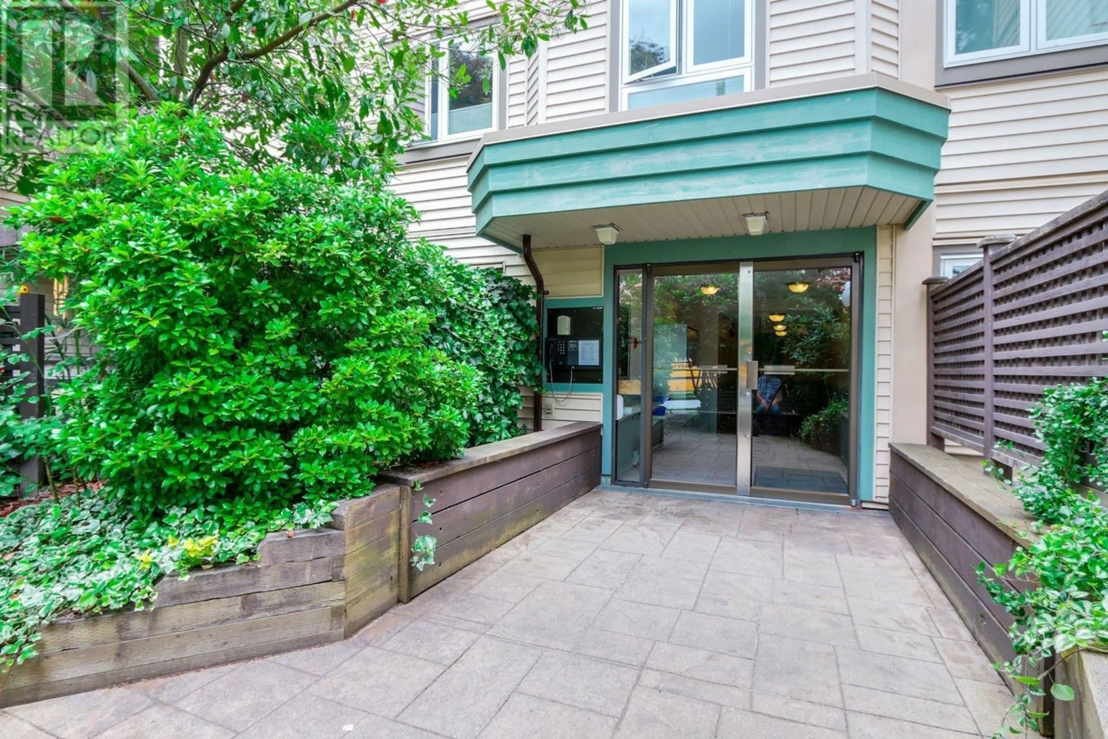 Unknown for 101 - 1429 4TH AVENUE, Vancouver British Columbia V6X1C3