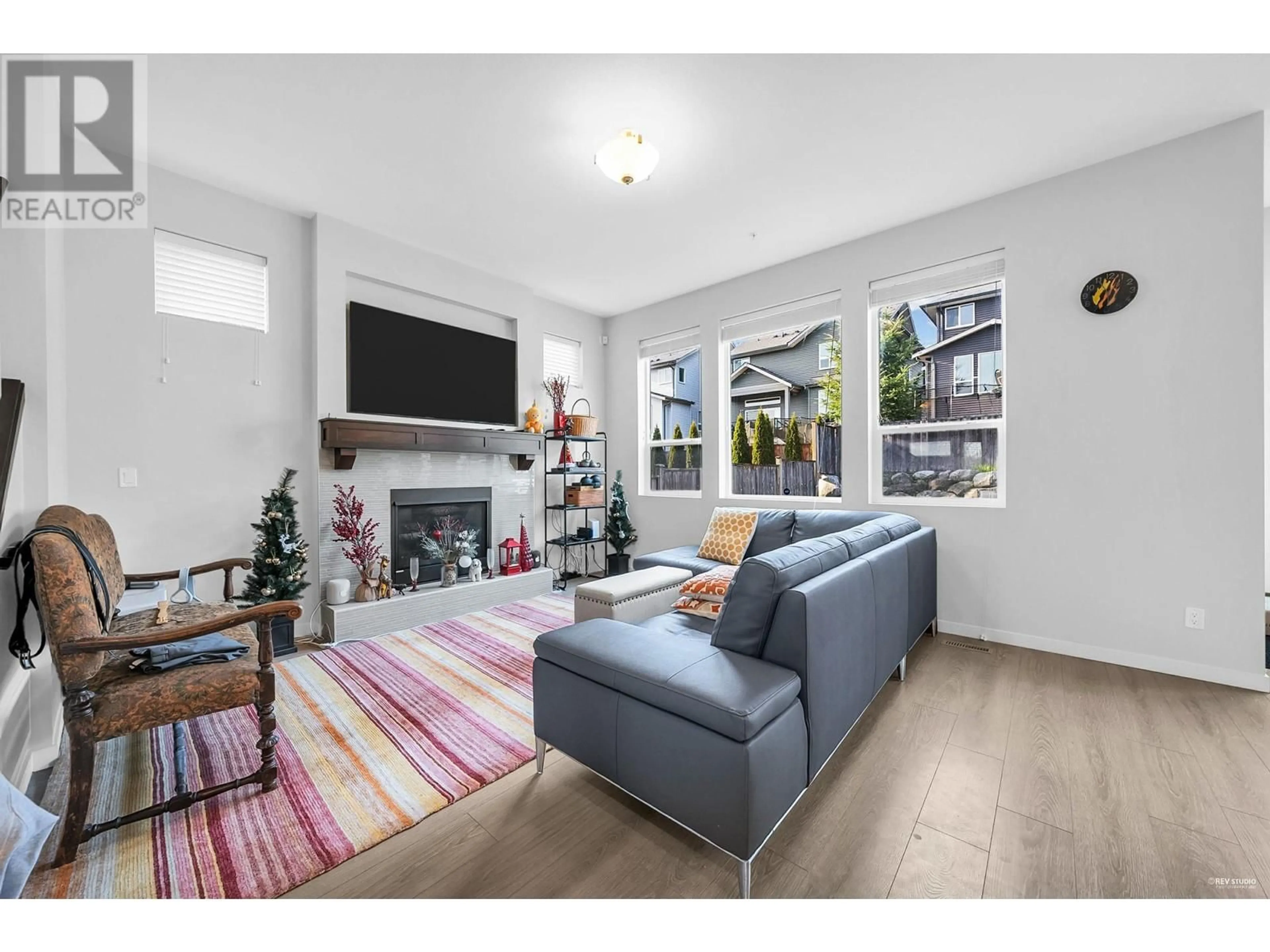 Living room with furniture, unknown for 24355 112B AVENUE, Maple Ridge British Columbia V2W1H5