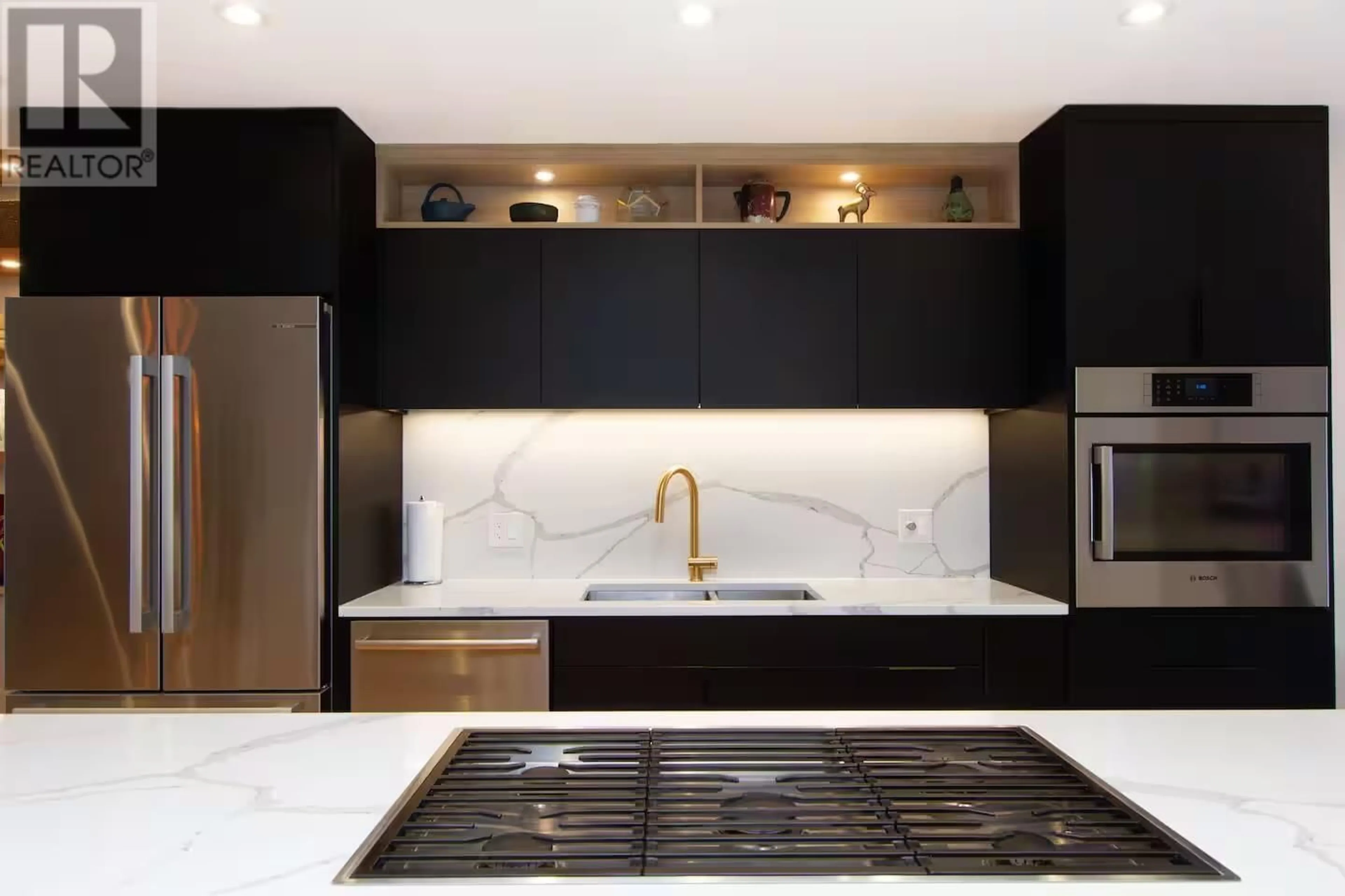 Contemporary kitchen, ceramic/tile floor for 1358 JUDD ROAD, Squamish British Columbia V0N1H0