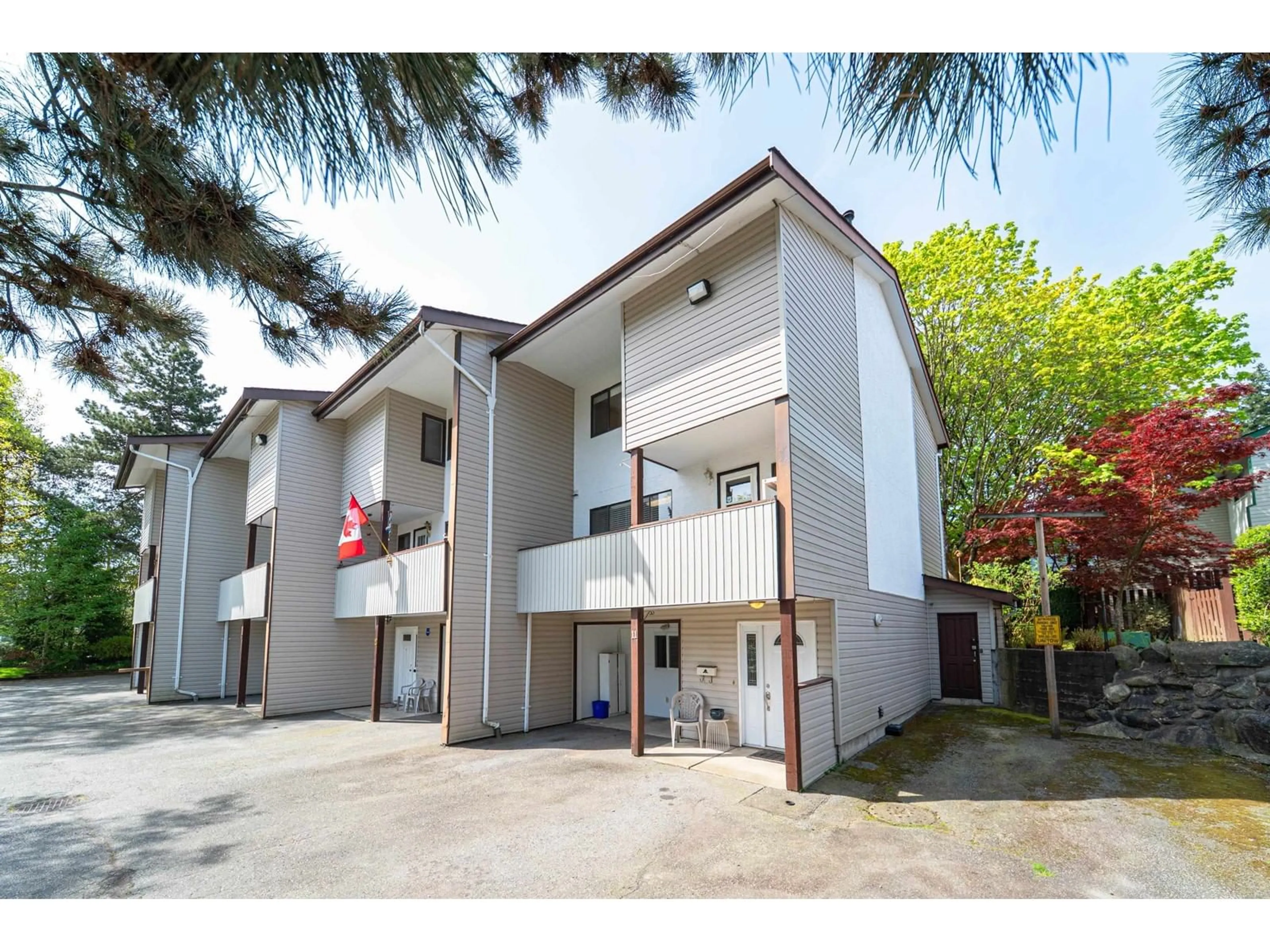 Patio, street for 11 - 9383 121, Surrey British Columbia V3V6B9