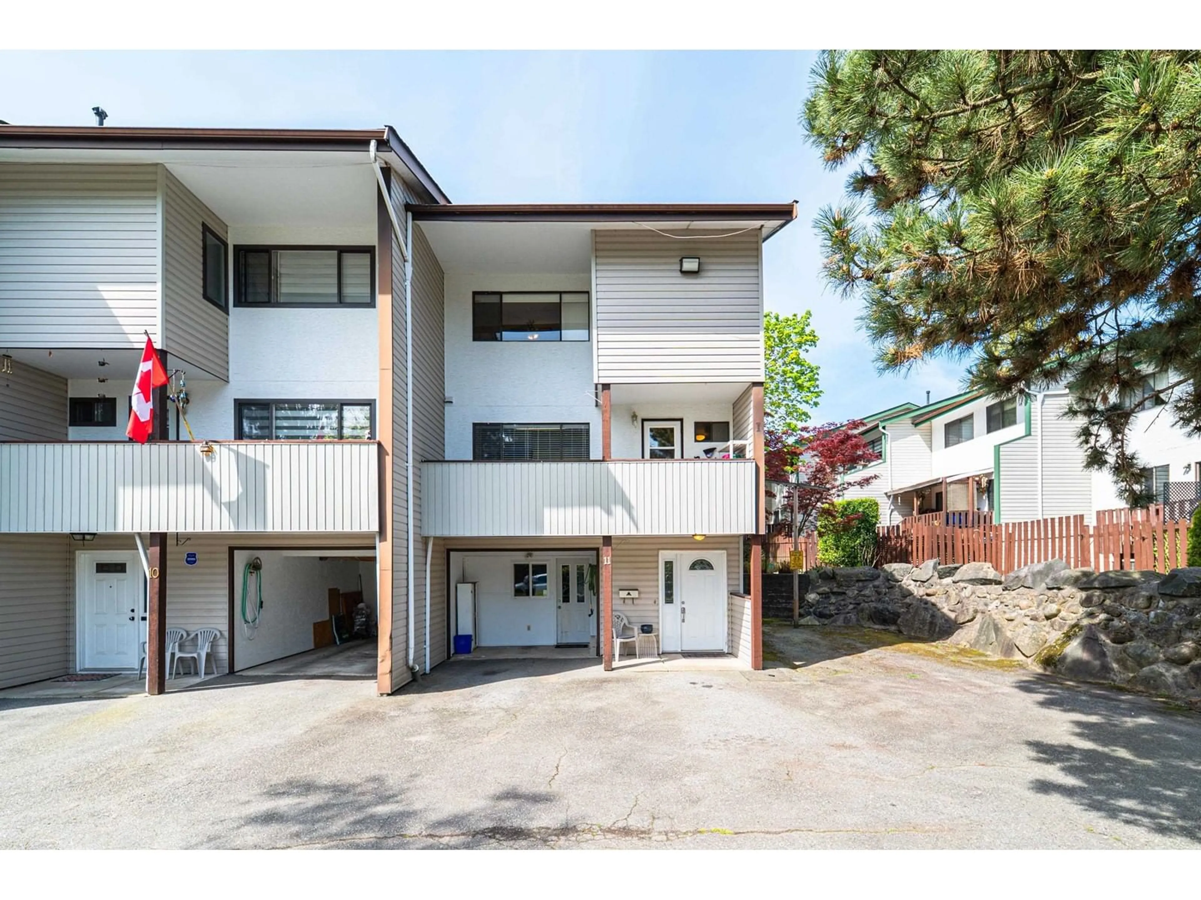 A pic from outside/outdoor area/front of a property/back of a property/a pic from drone, street for 11 - 9383 121, Surrey British Columbia V3V6B9