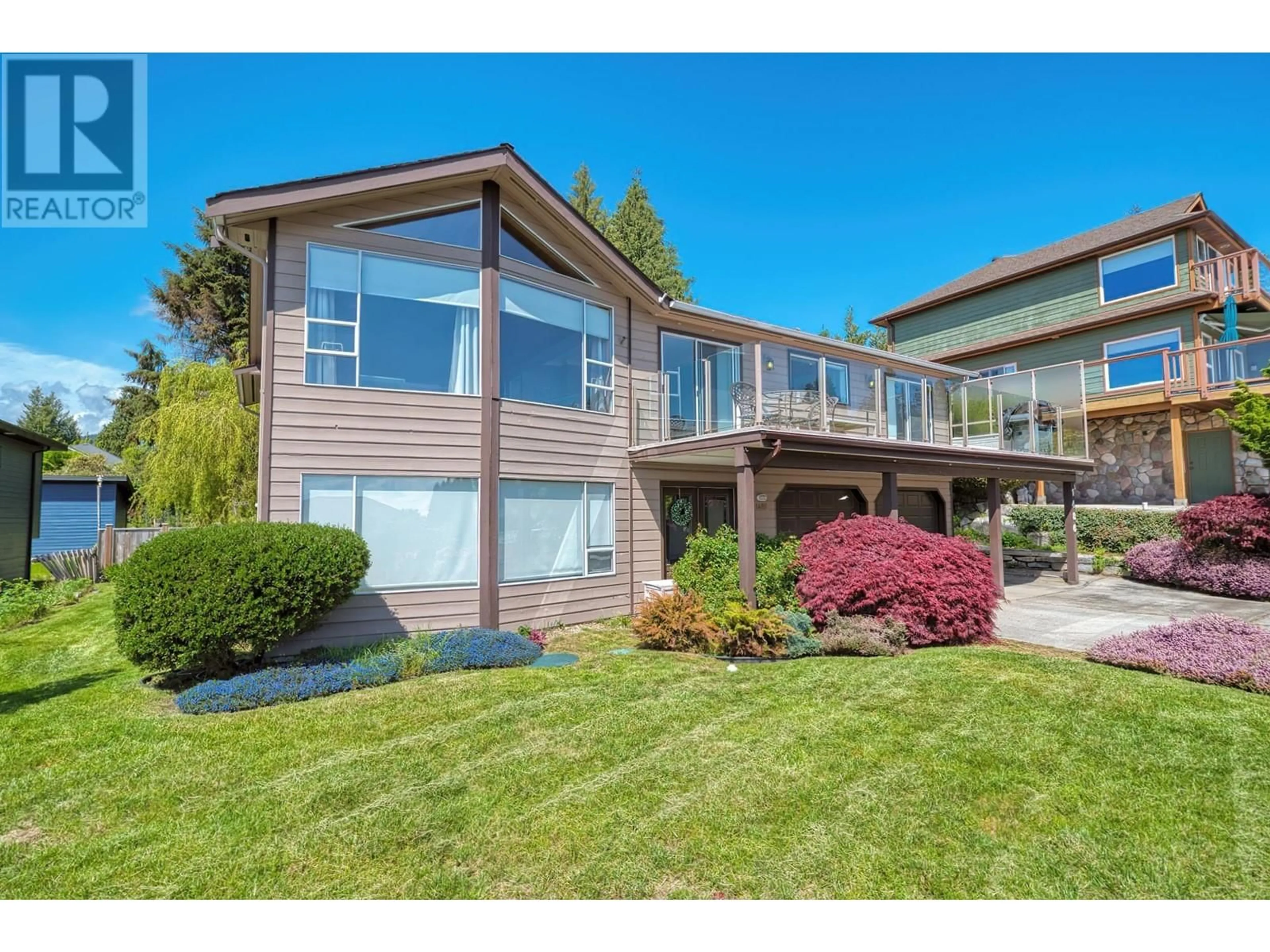 Home with vinyl exterior material, water/lake/river/ocean view for 1486 BONNIEBROOK HEIGHTS ROAD, Gibsons British Columbia V0N1V5