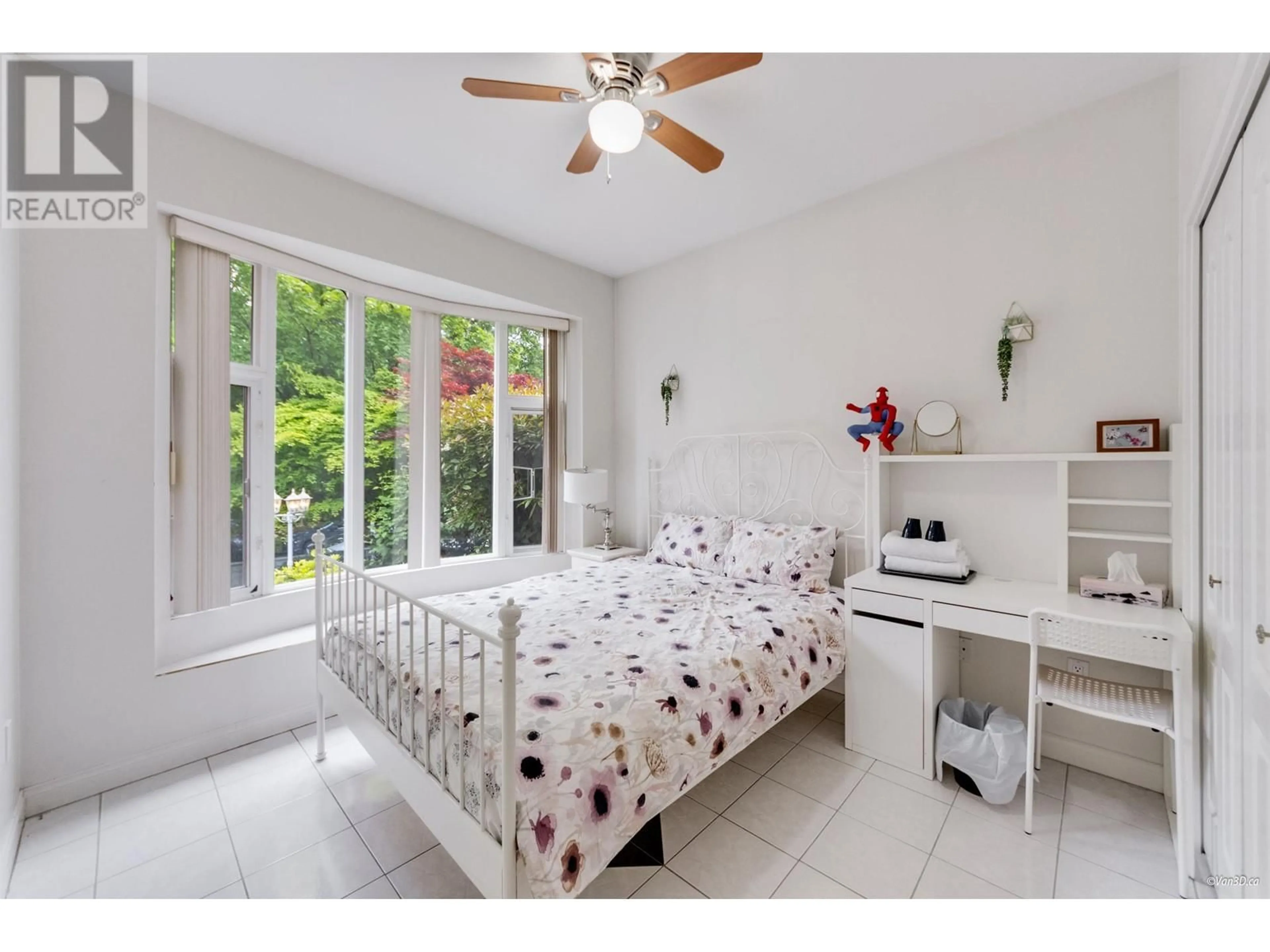 Bedroom with bed, unknown for 297 51ST AVENUE, Vancouver British Columbia V5X1C4